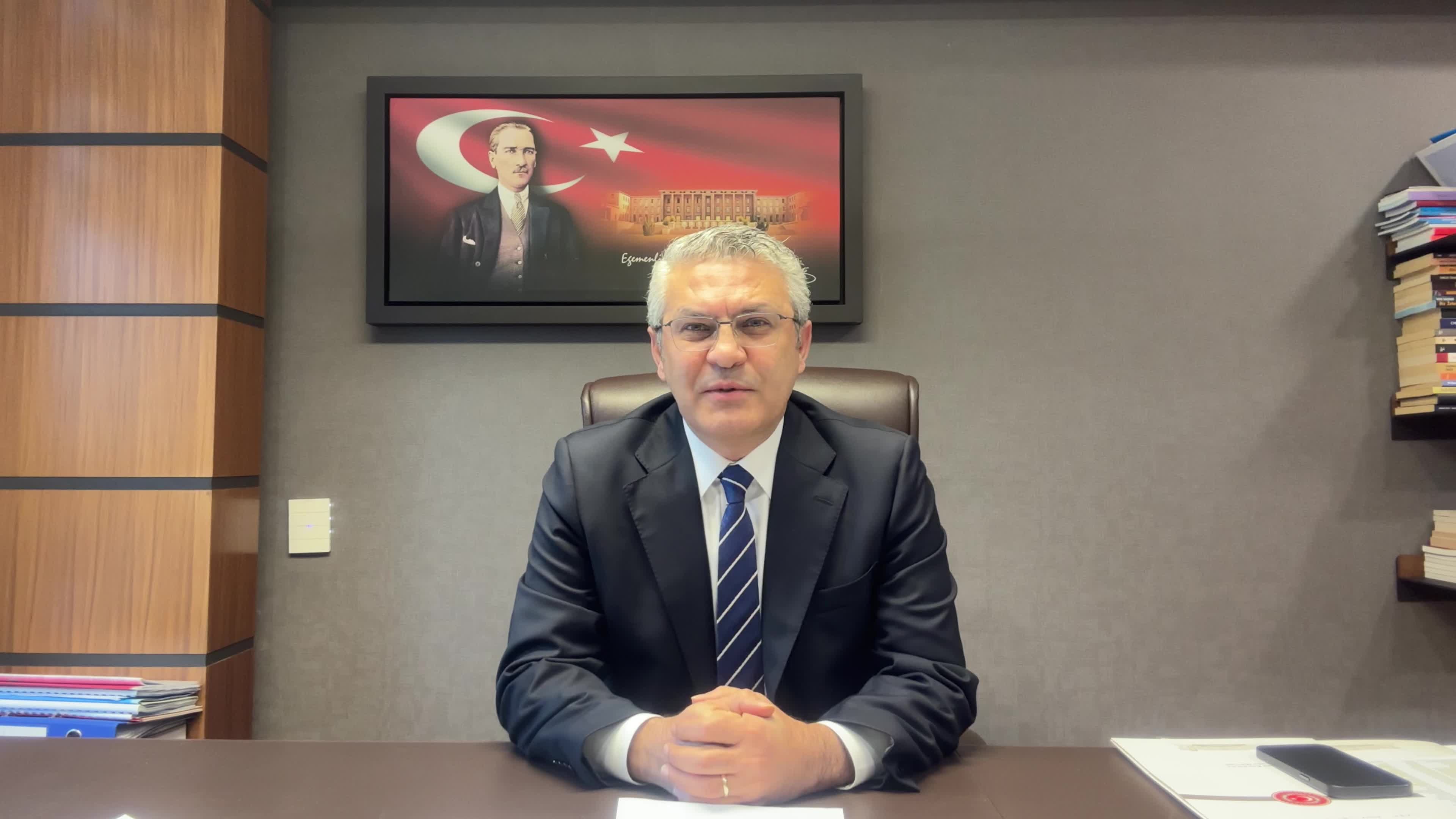 OĞUZ KAAN SALICI: “OY AVCILIĞI HESAPLARIYLA EMEKLİYE EZİYET ETMEK, MUHAFAZAKAR OLDUĞUNU SÖYLEYEN BİR İKTİDARIN İKİYÜZLÜLÜĞÜDÜR”