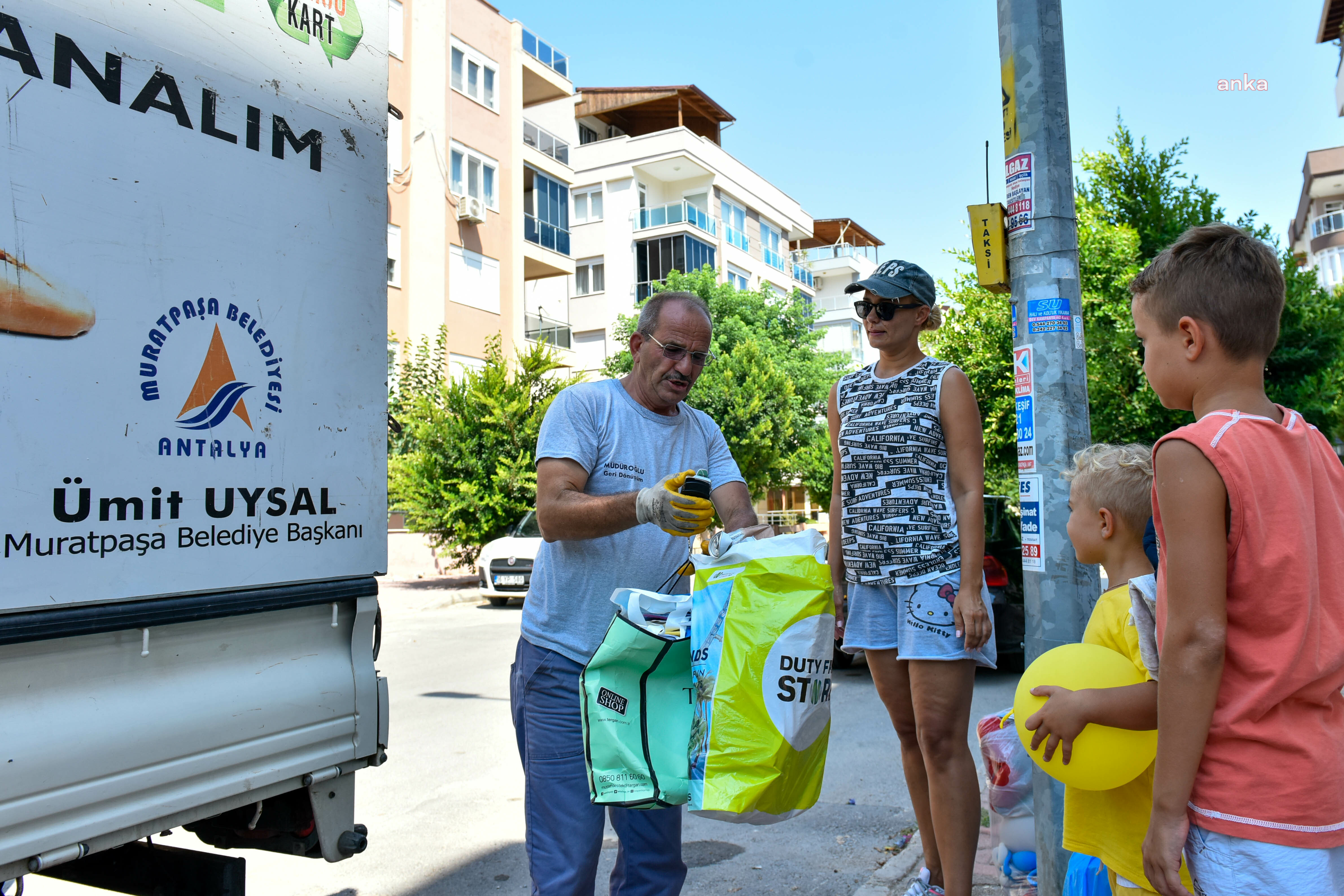MURATPAŞALILAR'IN EV EKONOMİSİNE EK KAYNAK: ÇEVRECİ KOMŞU KART