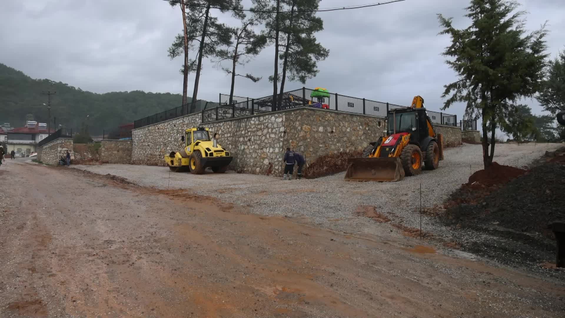 MARMARİS BELEDİYESİ'NDEN ÇETİBELİ MAHALLESİ’NE MEYDAN