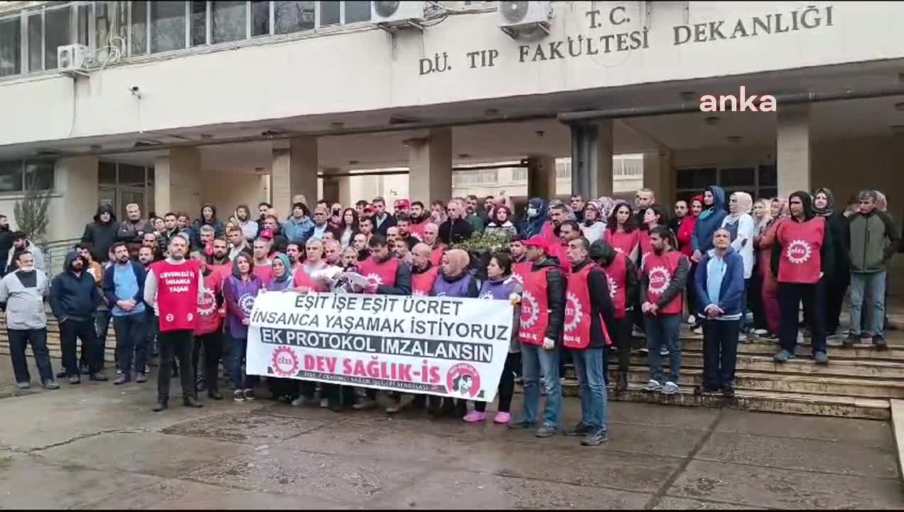 DİYARBAKIR'DA SAĞLIK ÇALIŞANLARI ÇALIŞMA KOŞULLARINI PROTESTO ETTİ