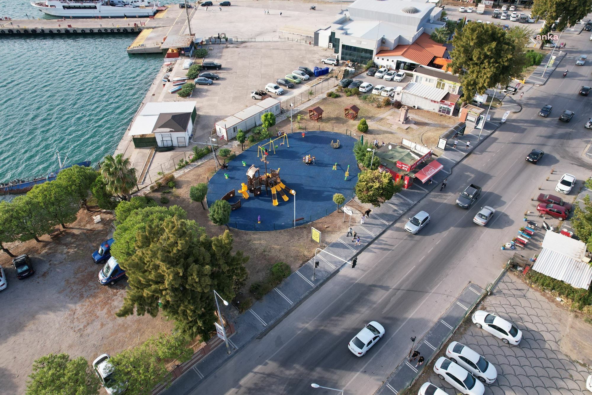 AYVALIK BELEDİYESİ PARK BAHÇELER VE FEN İŞLERİ MÜDÜRLÜĞÜ ÇALIŞMALARINI SÜRDÜRÜYOR
