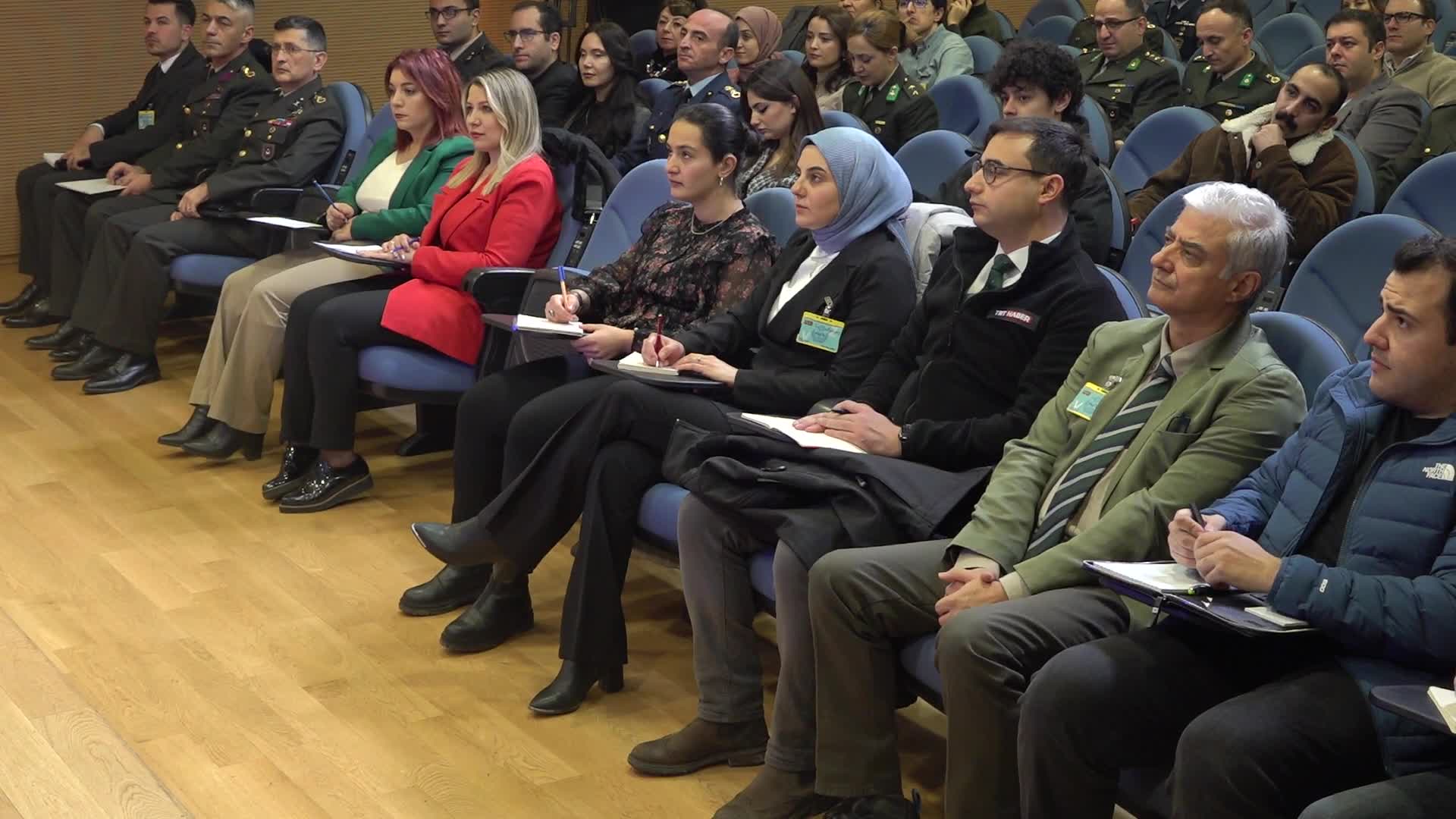 MSB KAYNAKLARI: PENÇE HAREKATLARI SÜRESİNCE IRAK'IN KUZEYİNDE BİN 689 TERÖRİST ETKİSİZ HALE GETİRİLDİ. PKK MEVCUT DURUMU AŞMAK İÇİN HAREKAT ALANLARIMIZI ÖNCELİKLİ HEDEF HALİNE GETİRDİ