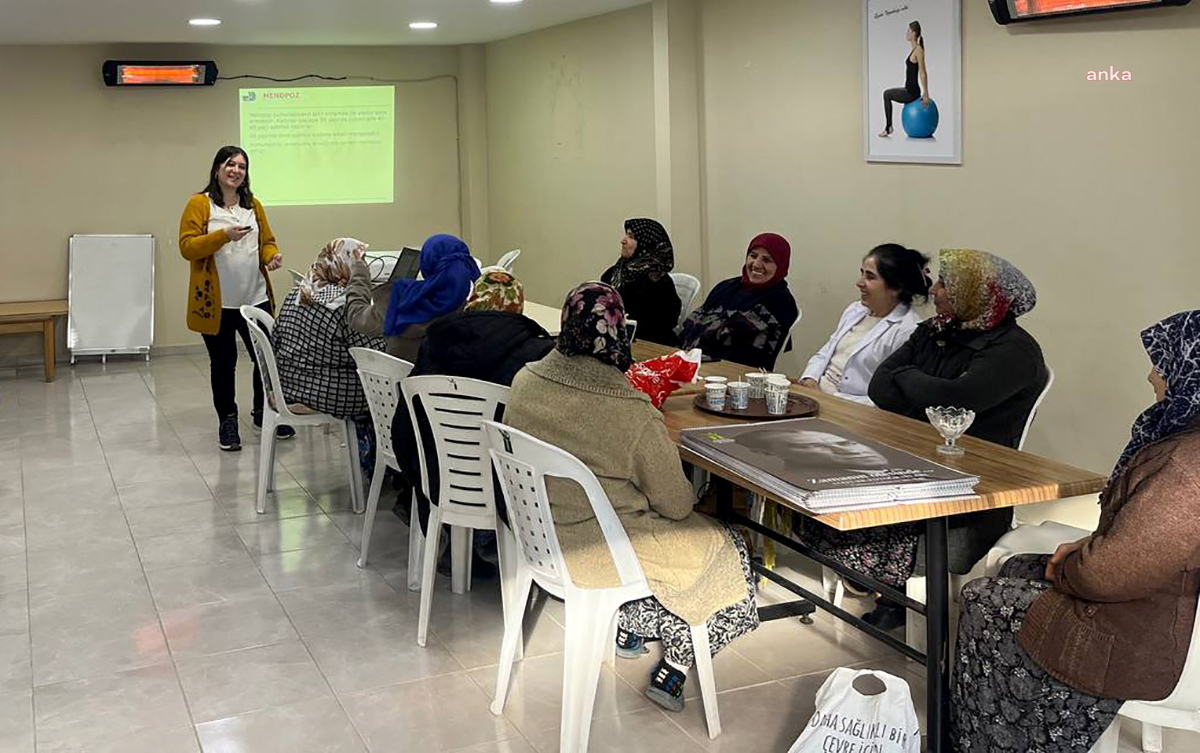 TEPEBAŞI'NDA KURSİYERLERE KADIN SAĞLIĞI SEMİNERİ VERİLDİ