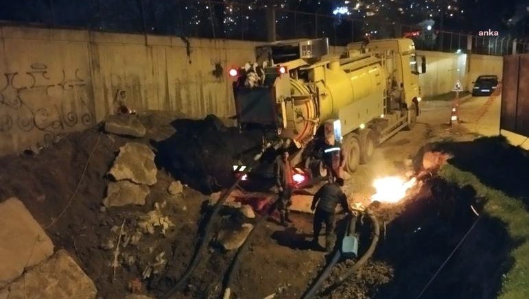 BÜYÜK KANAL'DAKİ TEMİZLİK ÇALIŞMALARI YERİN 8 METRE ALTINDA SÜRÜYOR