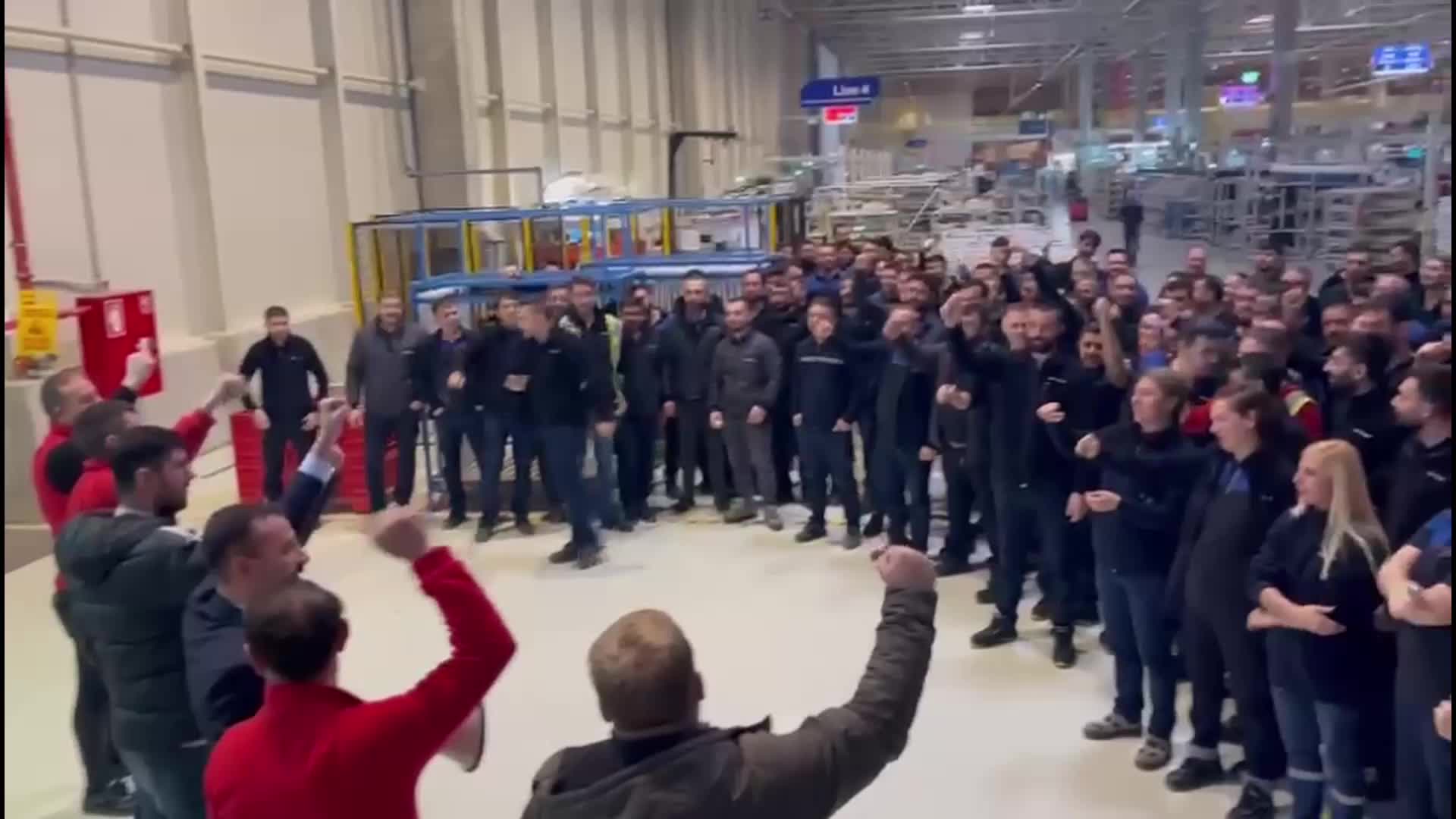METAL İŞÇİLERİ TOPLU İŞ SÖZLEŞMESİNİ İMZALADI...BİRLEŞİK METAL-İŞ GENEL BAŞKANI ATAR: MART ZAMMIYLA BİRLİKTE BİR METAL İŞÇİSİ 42 BİN LİRA NET GELİR ELDE EDECEK