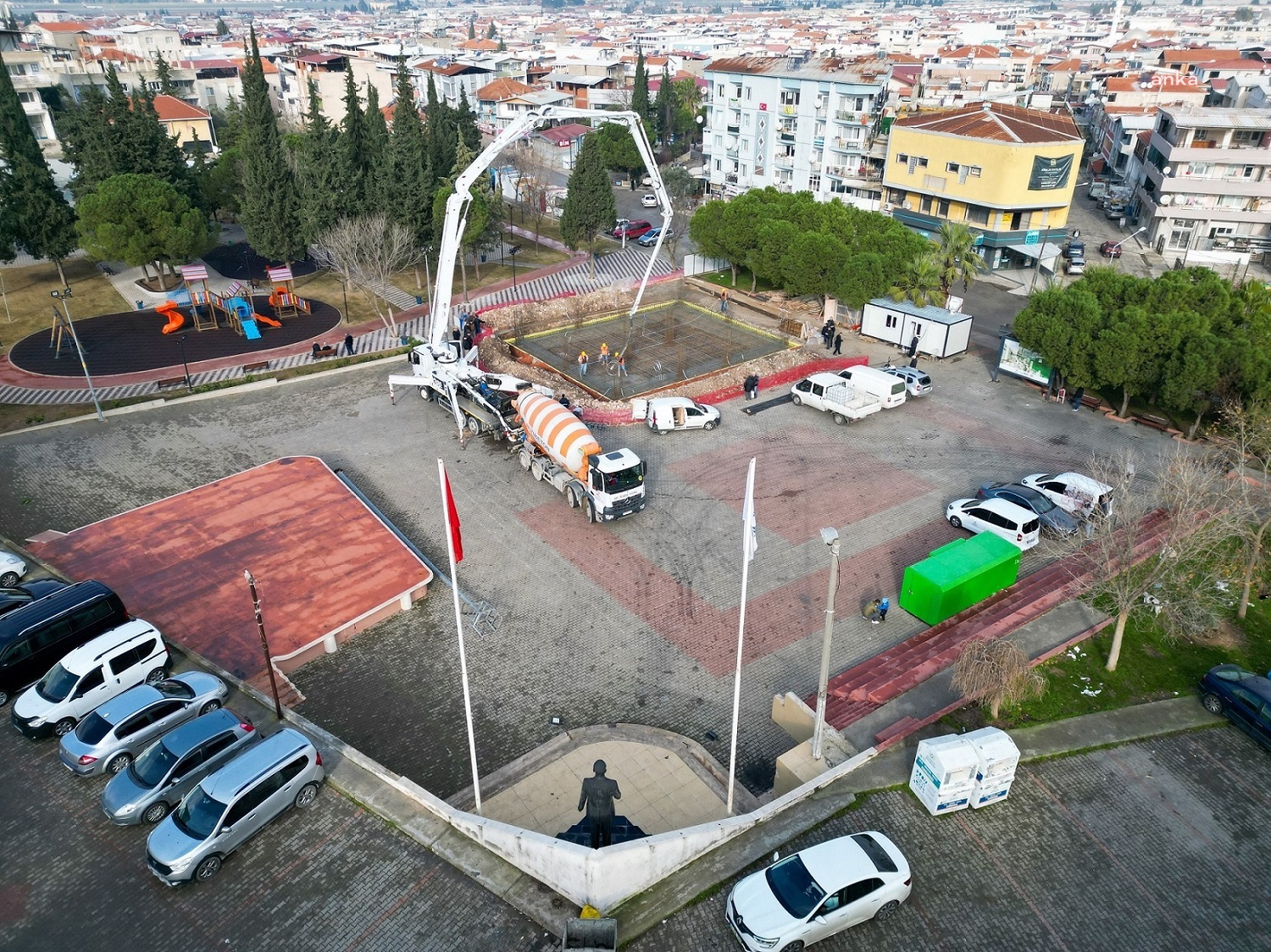 GAZİEMİR'DE PORTA 3 SARNIÇ'IN TEMELİ ATILDI