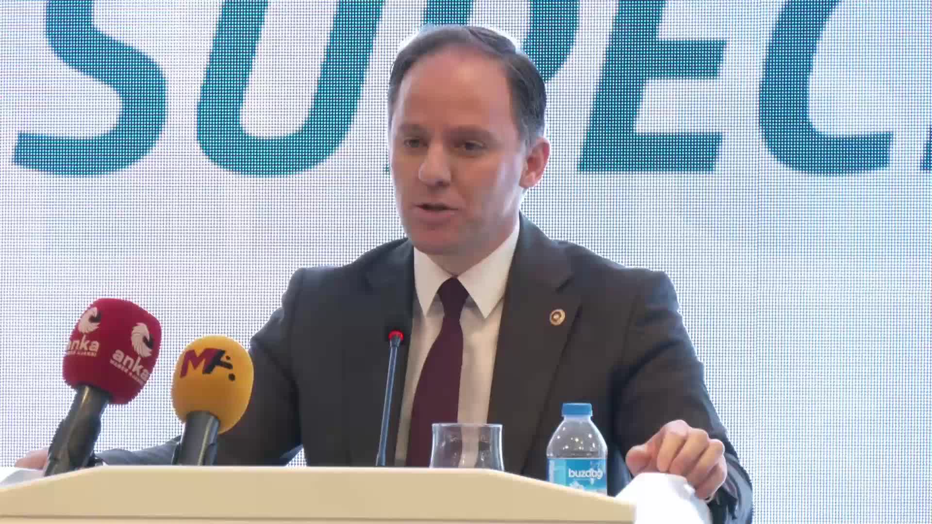 DENİZ YAVUZYILMAZ, KESK GENEL KURULU’NDA: “KAMU EMEKÇİLERİNİN MÜCADELESİ, TOPLUMSAL DEĞİŞİMİN DE ÖNCÜ GÜCÜ OLACAKTIR. EMEK KAZANACAK, İNSANCA BİR YAŞAM KAZANACAK”
