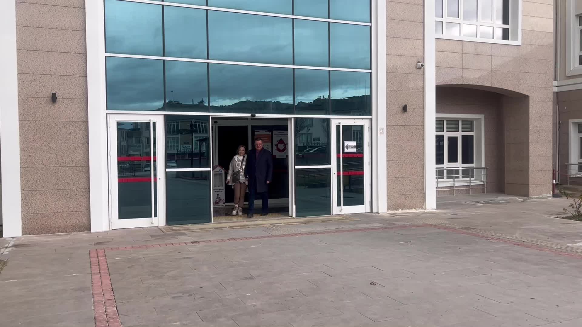 ESKİ CHP MİLLETVEKİLİ GÖKER 'İŞ YERİ DOKUNULMAZLIĞINI İHLAL' SUÇLAMASIYLA YARGILANIYOR: "TÜRK BAYRAĞINA VE ATATÜRK'E SAHİP ÇIKMAK HERKESİN BOYNUNUN BORCUDUR"