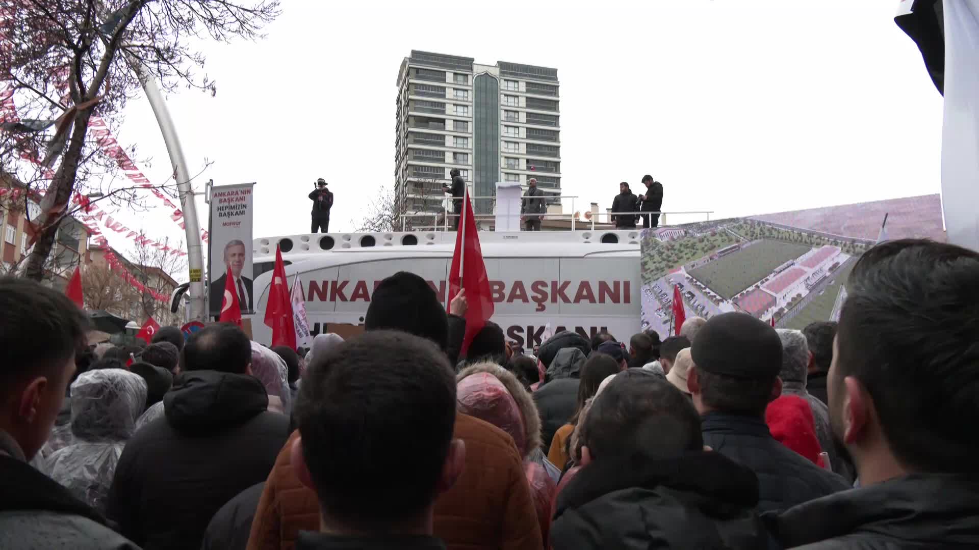 MANSUR YAVAŞ: “‘ÇALIYOR AMA ÇALIŞIYOR’ KAVRAMINI TÜMÜYLE ORTADAN KALDIRDIK. ANKARA’NIN DÜRÜST YÖNETİLEBİLECEĞİNİ HERKESE GÖSTERDİK”