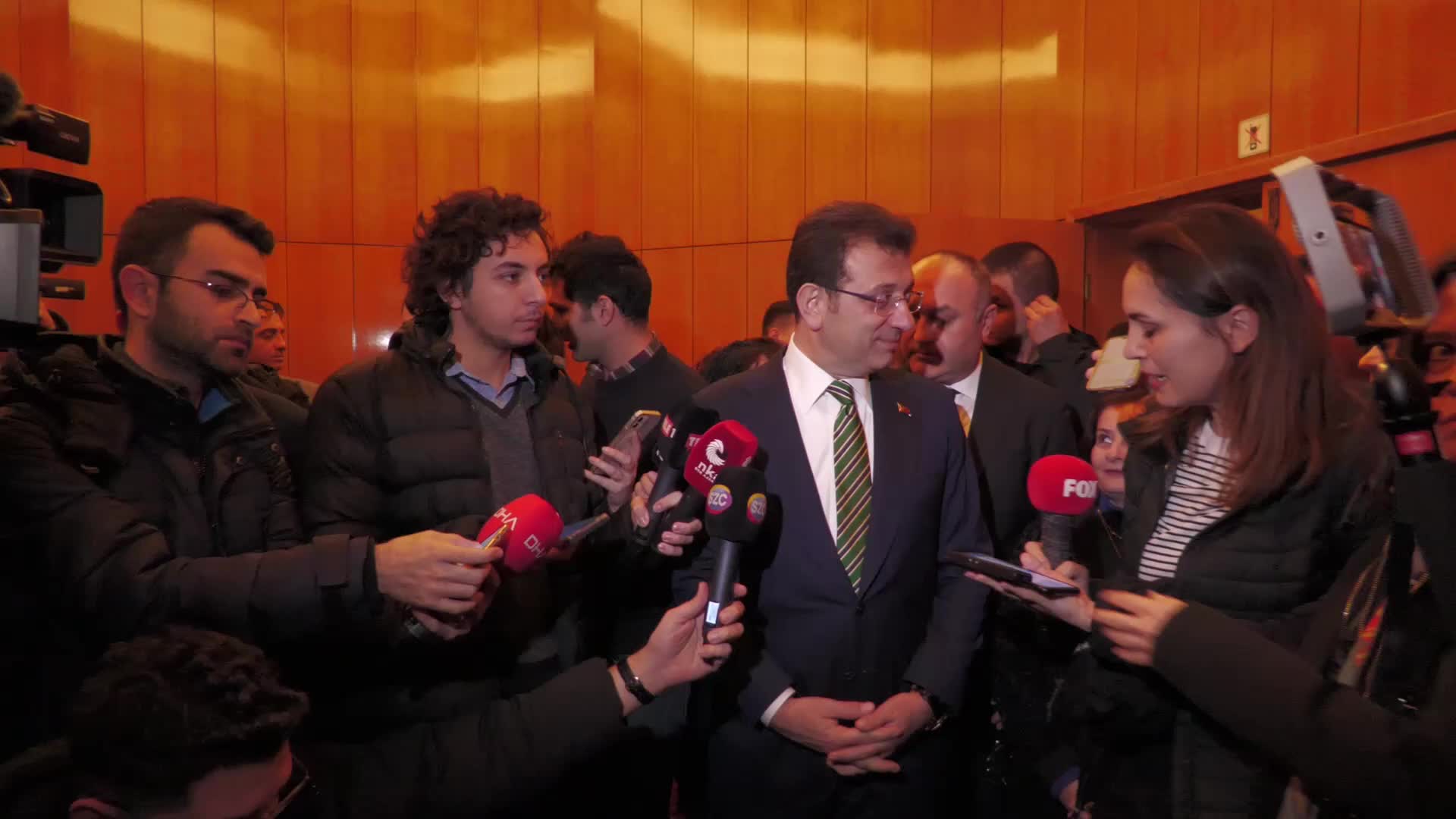 İMAMOĞLU’NDAN ERDOĞAN’A: “İSTANBUL’U YİNE KENDİ KİŞİSEL HAKKI ÇERÇEVESİNDE ELE ALAN CÜMLELER KURACAK. BİZ DE DİYORUZ Kİ ARTIK O DEVİR KAPANDI”