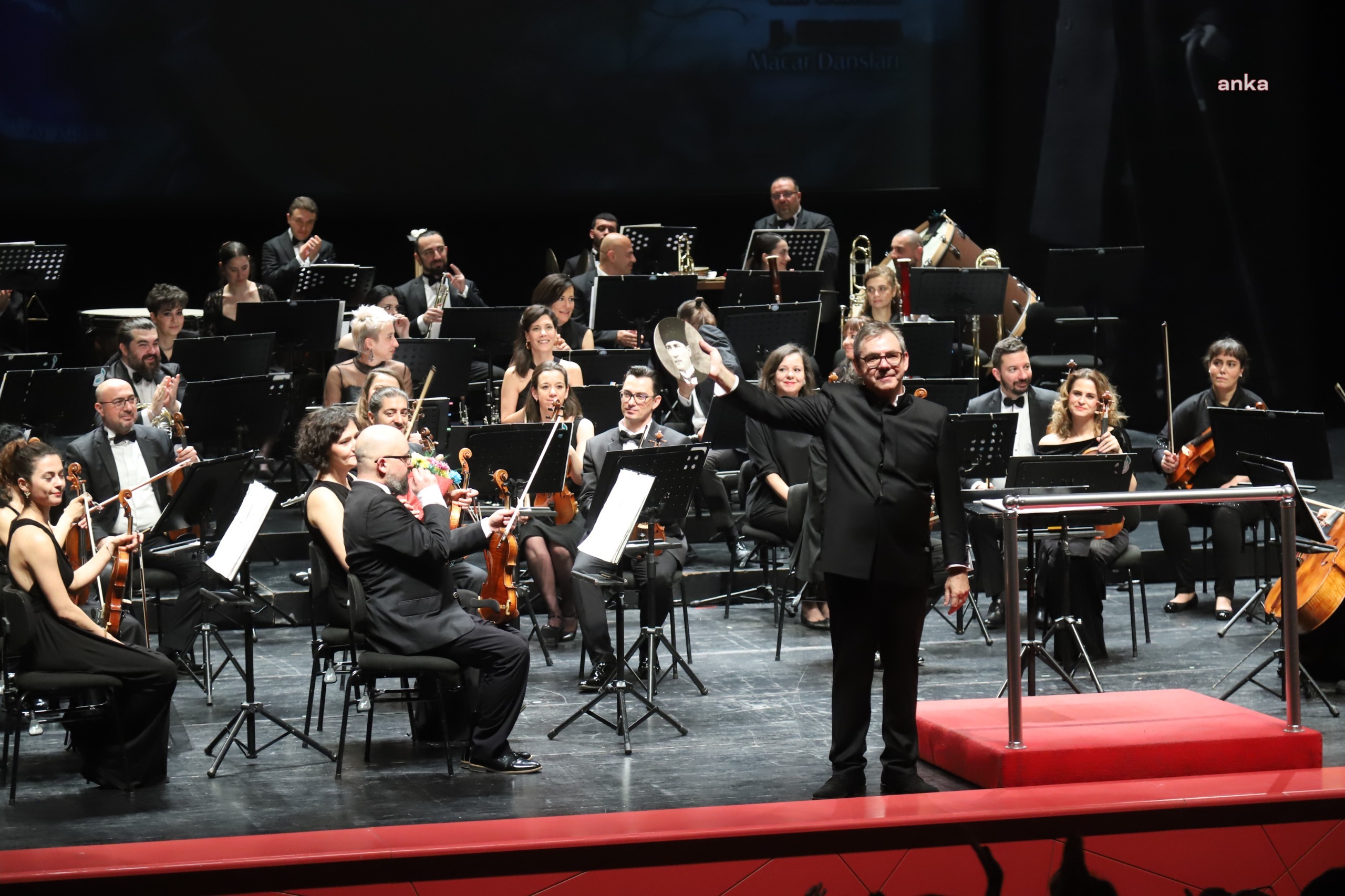 ESKİŞEHİR'DE SENFONİ ORKESTRASI’NDAN GÖRKEMLİ KONSER