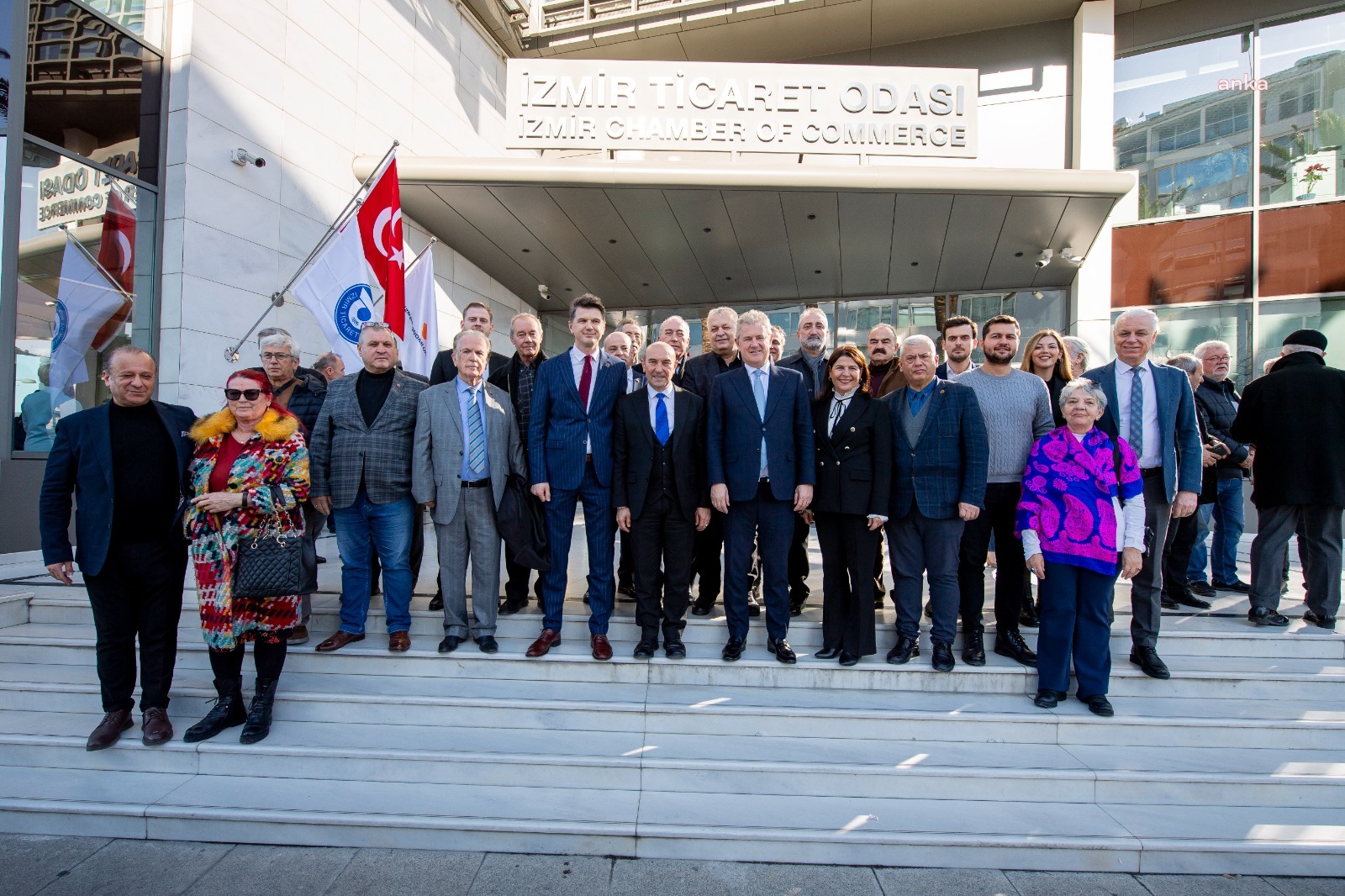 TUNÇ SOYER 'RUMELİ'DEN GÖÇ SERGİSİ'NİN AÇILIŞ TÖRENİNDE KONUŞTU: “BİZİ AYRIŞTIRANLARA İNAT BİRLEŞMEYE DEVAM EDEBİLELİM”