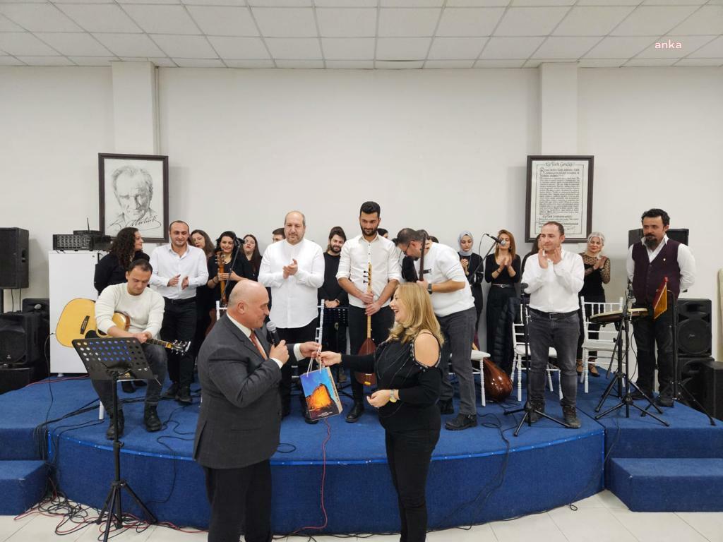 ESKİŞEHİR BÜYÜKŞEHİR GENÇLİK KOROSU’NDAN HAN’DA TÜRKÜ ZİYAFETİ
