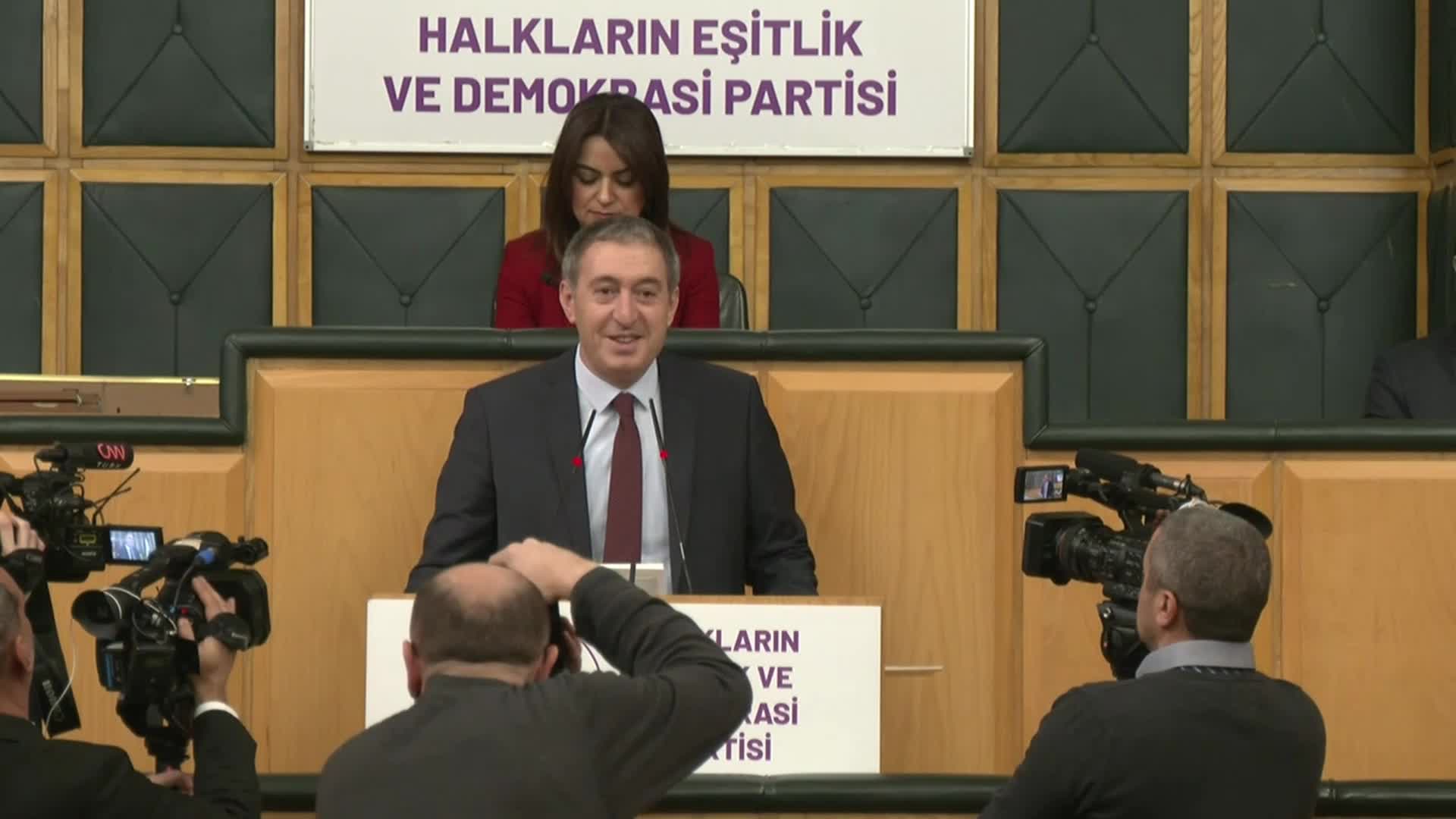 TUNCER BAKIRHAN: "DERDİMİZ KİMİN HANGİ BELEDİYEYİ ALACAĞIYLA İLGİLİ DEĞİL. KİM BİZİMLE HAREKET ETMEK İSTİYORSA TÜRKİYE'NİN ŞİFRESİ OLAN TÜRKİYE UZLAŞISINA HAZIR OLMALIDIR"