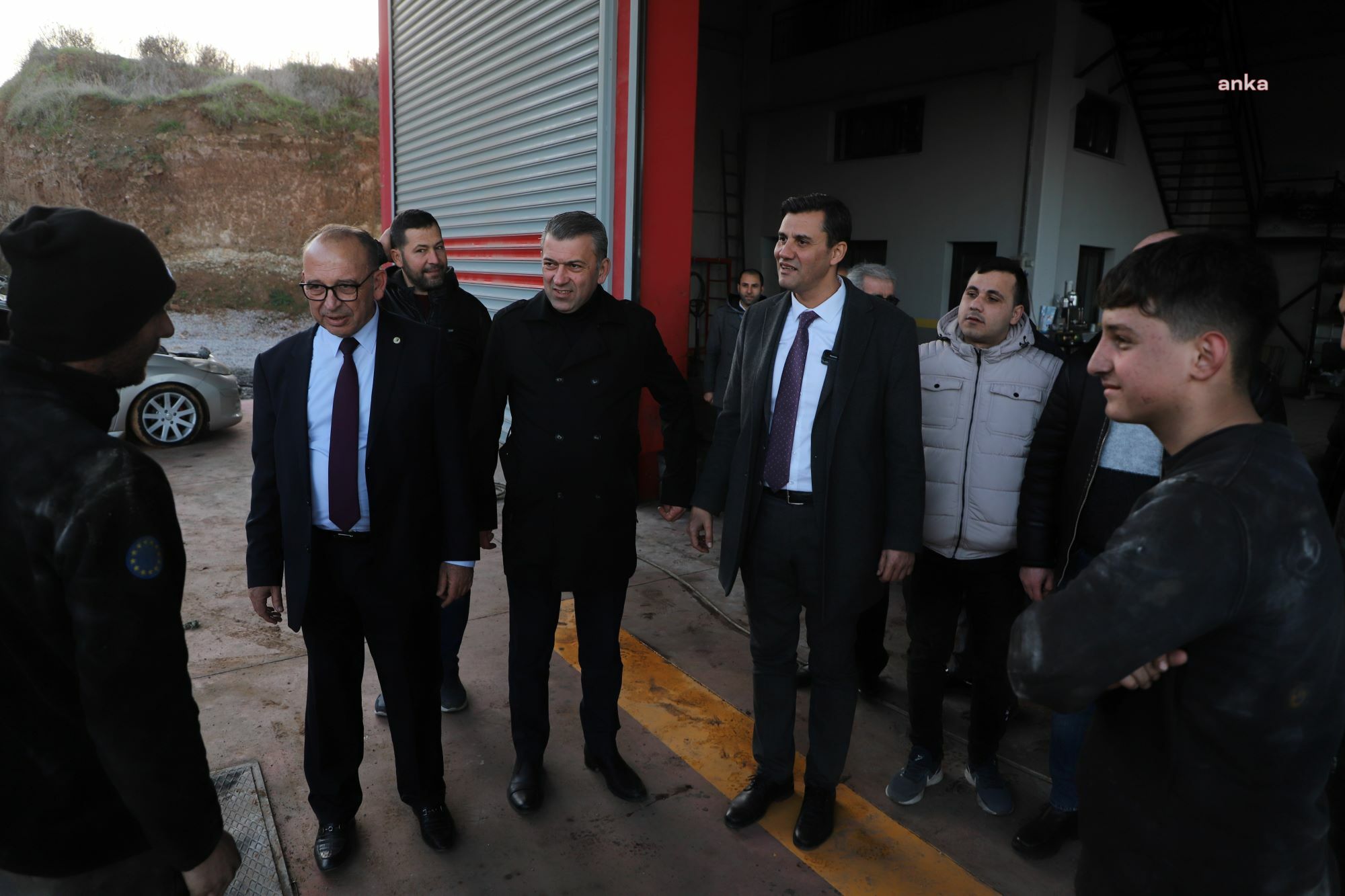 CHP’Lİ BAŞKAN ADAYLARI ÇETİN AKIN VE FERDİ ZEYREK’TEN ESNAF ZİYARETİ