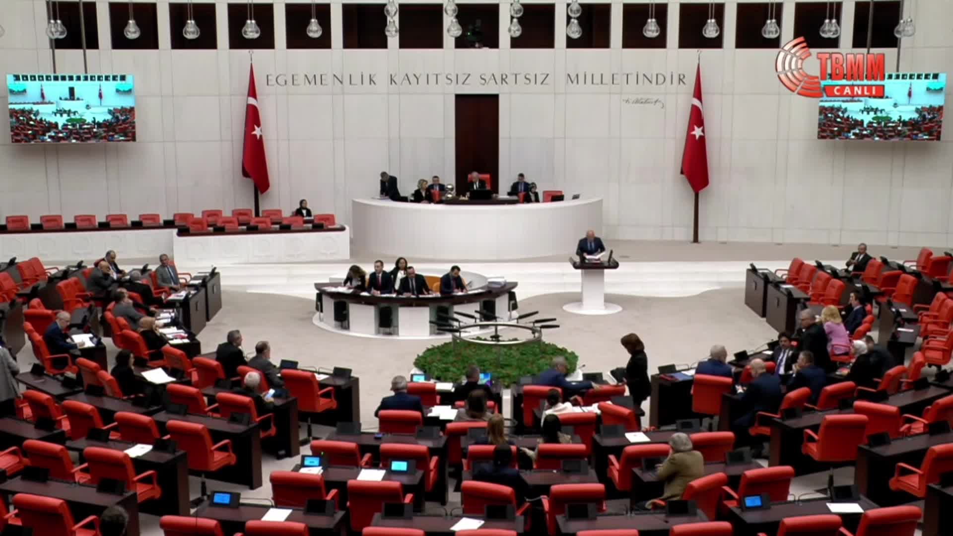 CHP'NİN BAZI HABERLERE GETİRİLEN ERİŞİM ENGELLERİNİN ARAŞTIRILMASI ÖNERİSİ TBMM'DE AKP VE MHP MİLLETVEKİLLERİNİN OYLARIYLA REDDEDİLDİ