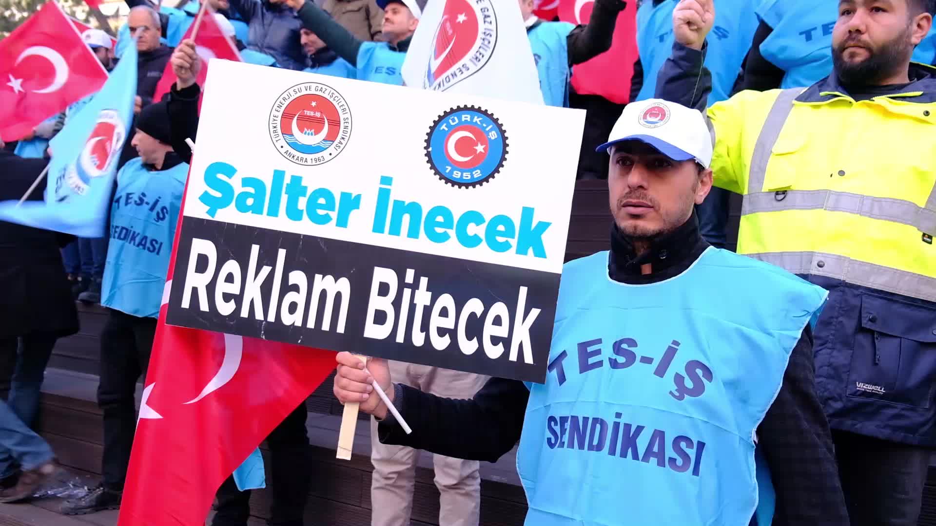 TES-İŞ SENDİKASI ESKİŞEHİR ŞUBESİ: "KAMU İŞ YERLERİNDE ÜCRET ADALETİ SAĞLANMALIDIR"