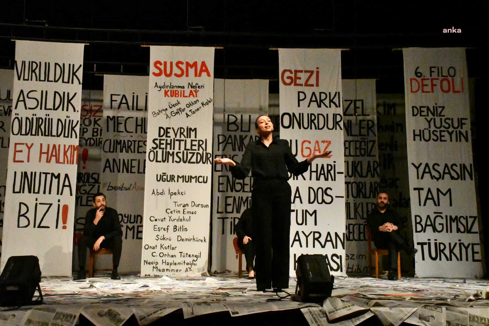 TORBALI BELEDİYESİ UĞUR MUMCU'YU TİYATROYLA ANDI