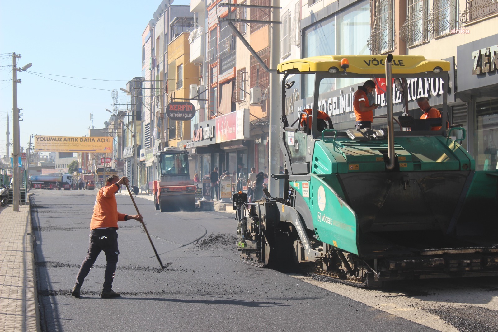 MERSİN BÜYÜKŞEHİR, ASFALT ÇALIŞMALARINA DEVAM EDİYOR