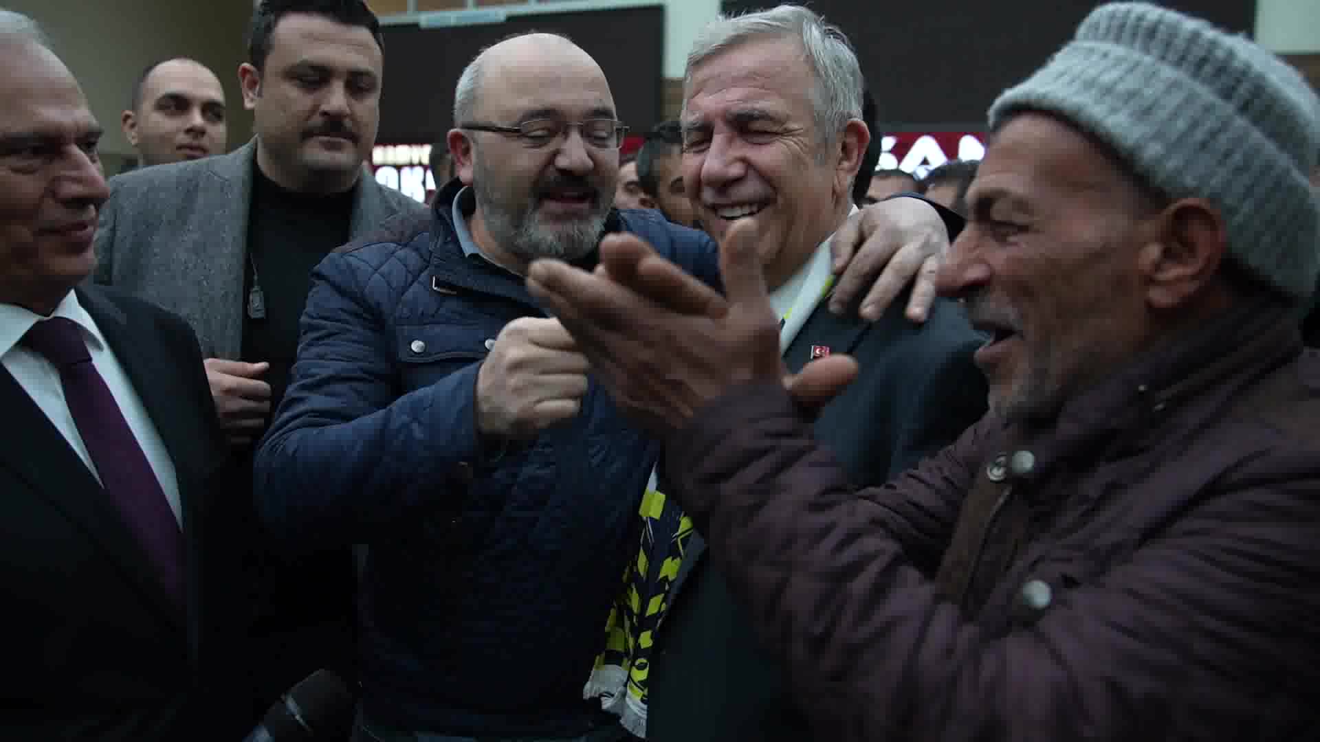 MANSUR YAVAŞ, KAMYONCU VE NAKLİYECİ ESNAFIYLA BULUŞTU: "5 YILDIR ANKARA’NIN PARASINI ÇARÇUR ETMEDEN ÇALIŞTIK"
