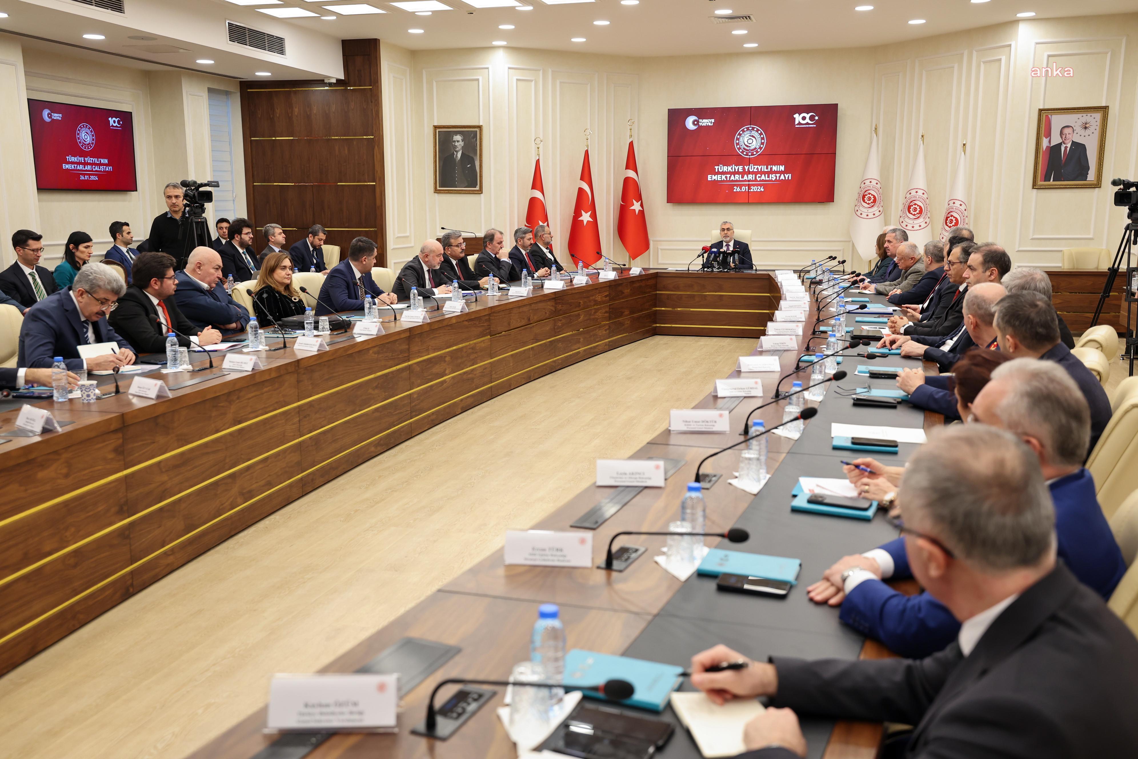 BAKAN IŞIKHAN: “ÖMÜRLERİNİN EN VERİMLİ YILLARINI KATMA DEĞER ÜRETEREK GEÇİREN EMEKLİLERİMİZ, BİZİM İÇİN HER ZAMAN BAŞ TACI OLMUŞTUR”