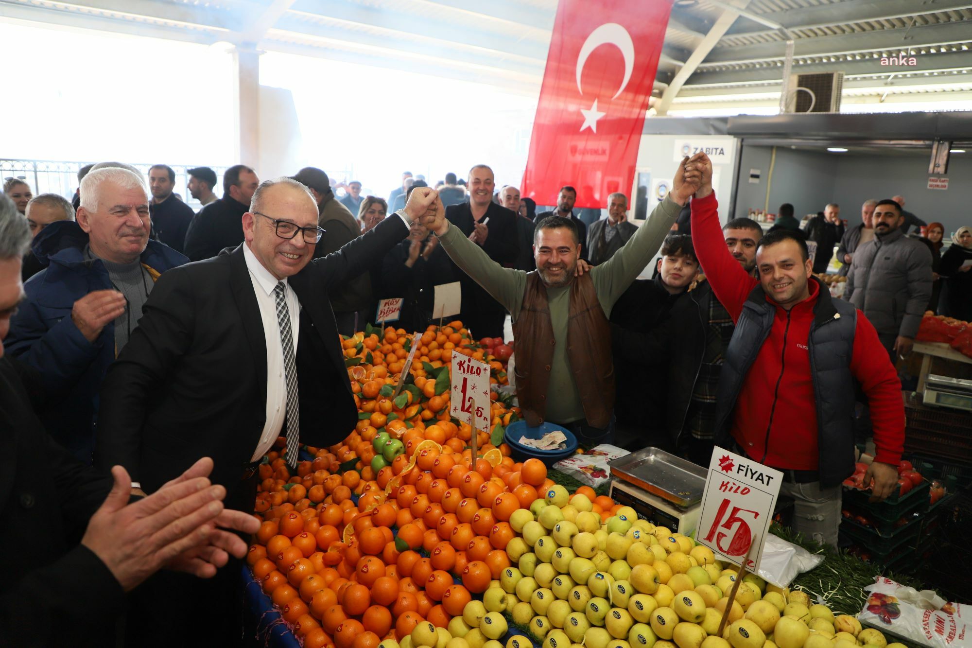TURGUTLU’NUN YENİ VE MODERN PAZAR YERİ CUMA PAZARI KAPILARINI AÇTI