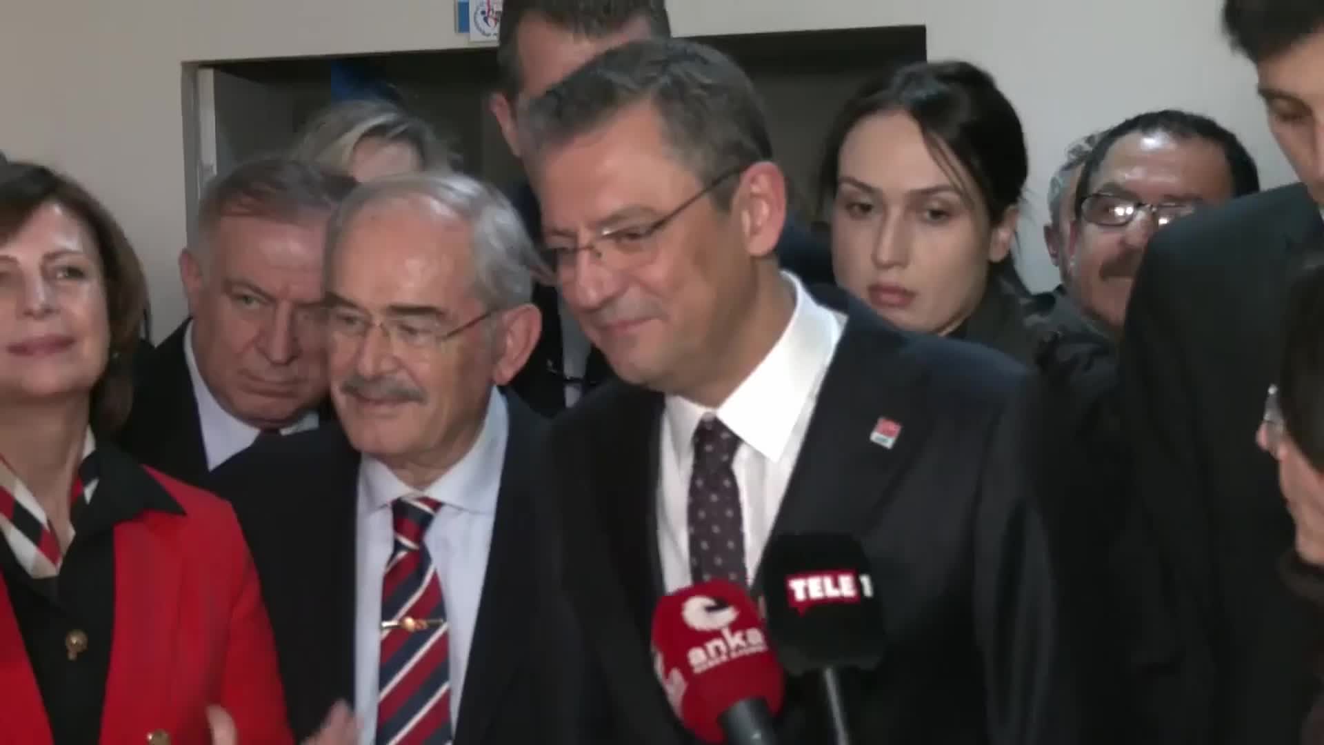 ÖZGÜR ÖZEL, ESKİŞEHİR’DE: İLAN ETTİĞİMİZ ADAYLARIMIZIN ARKASINDAYIZ