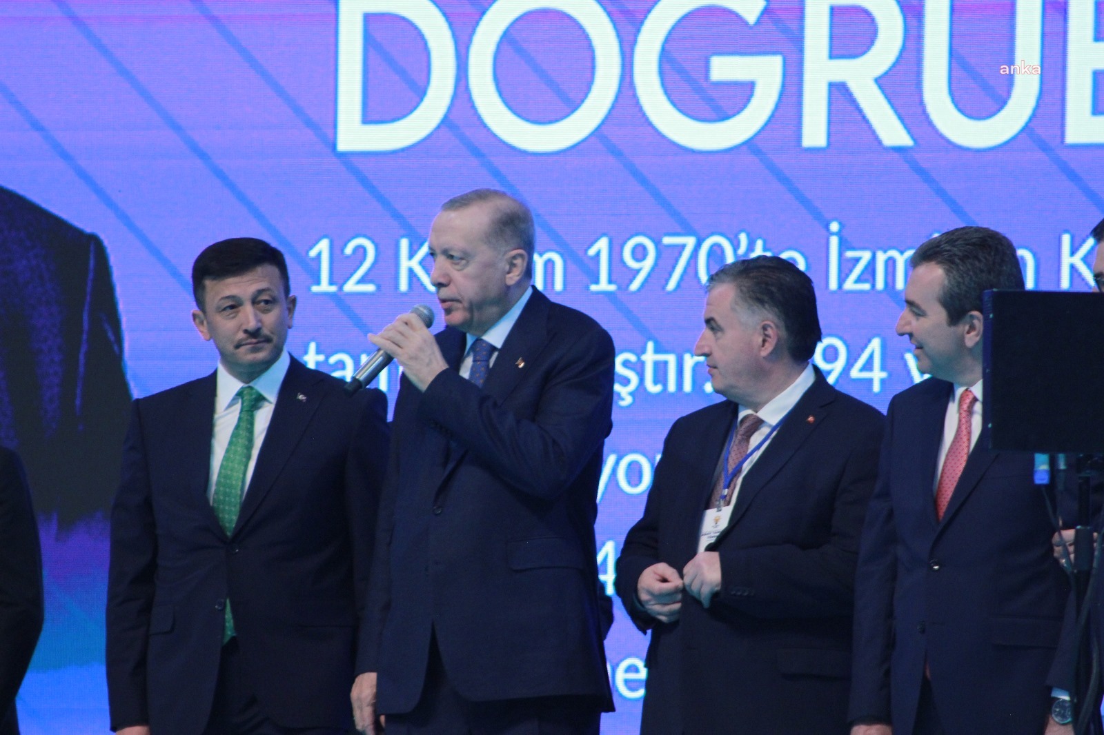 AKP, MALVARLIĞI TARTIŞMALARI İLE GÜNDEME GELEN BERGAMA BELEDİYE BAŞKANI HAKAN KOŞTU'YU YENİDEN ADAY GÖSTERMEDİ