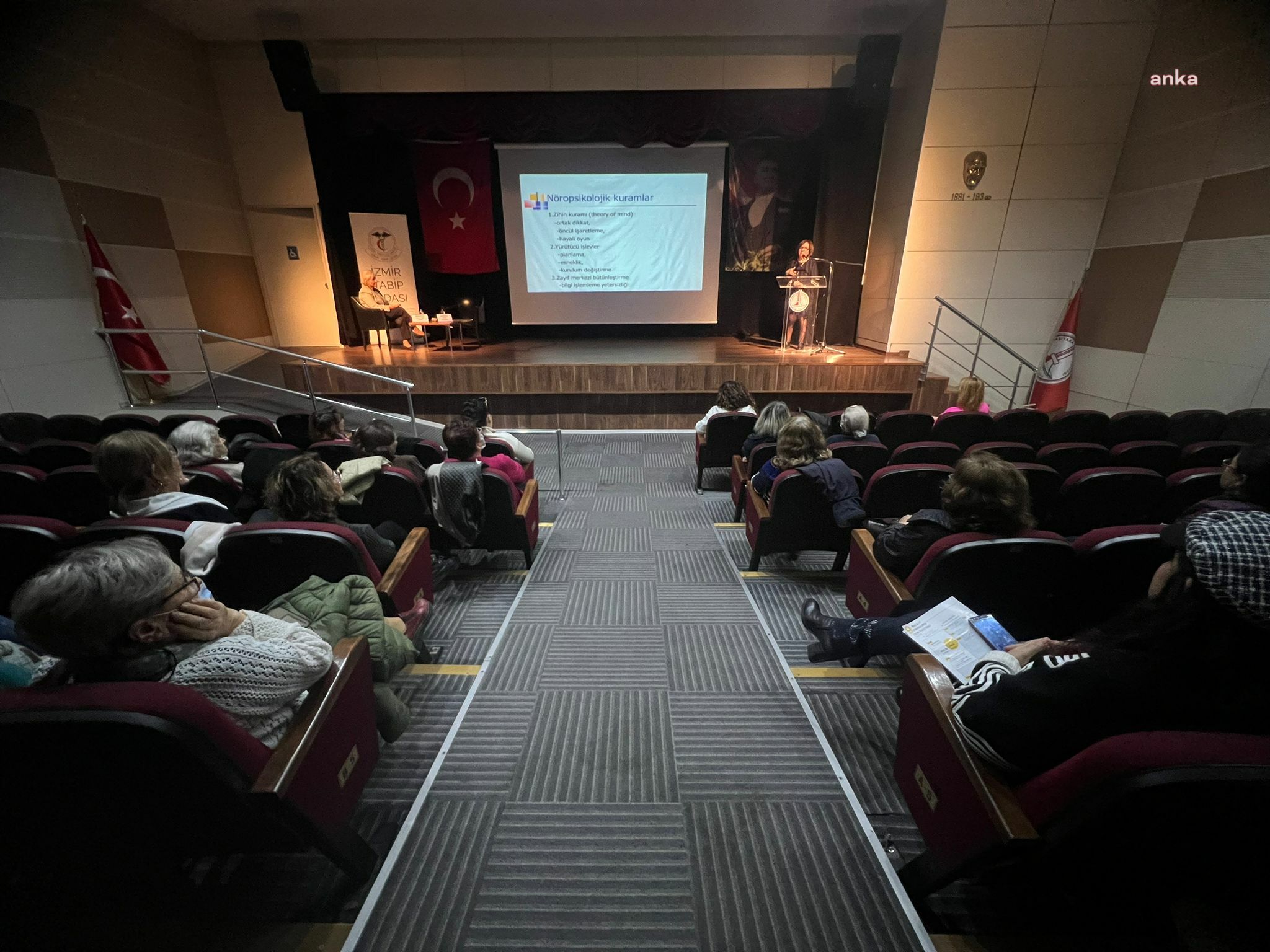 KARŞIYAKA SAĞLIK SÖYLEŞİLERİNDE OTİZM KONUŞULDU