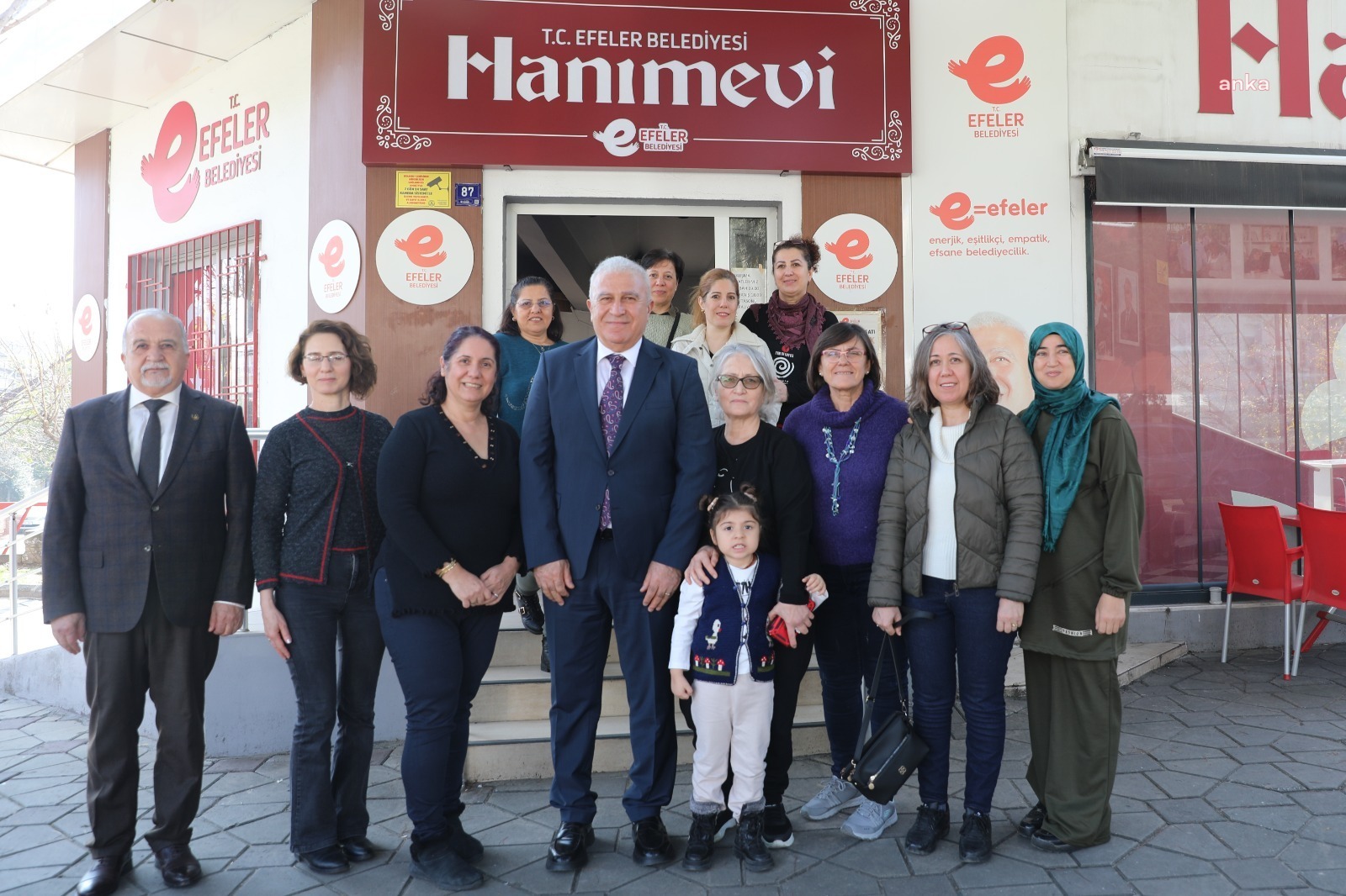 BAŞKAN ATAY, EFELER MAHALLESİ HANIMEVİ’Nİ ZİYARET ETTİ