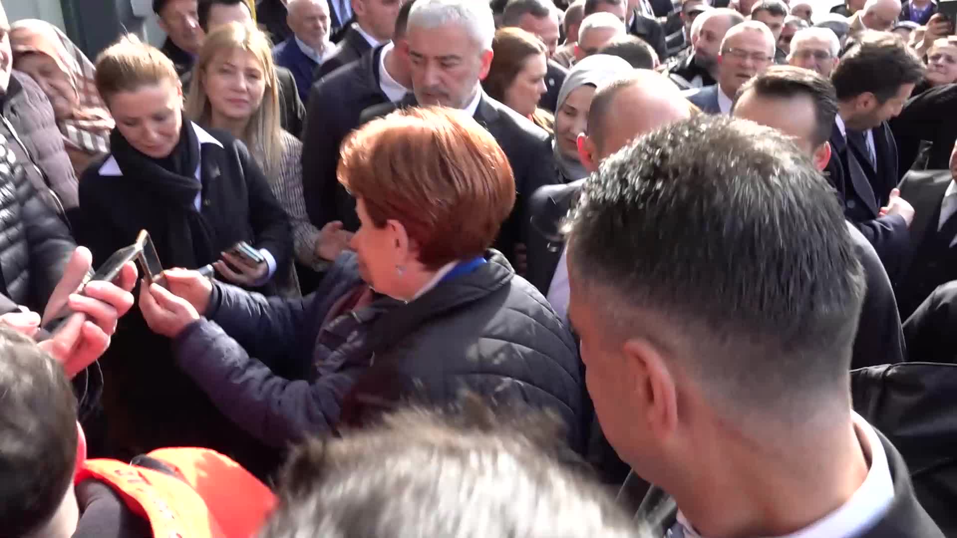 AKŞENER’İN ZİYARET ETTİĞİ ORDULU ESNAF: “ZENGİNİMİZ UÇTU FAKİRİMİZ DE YERE GİRDİ”