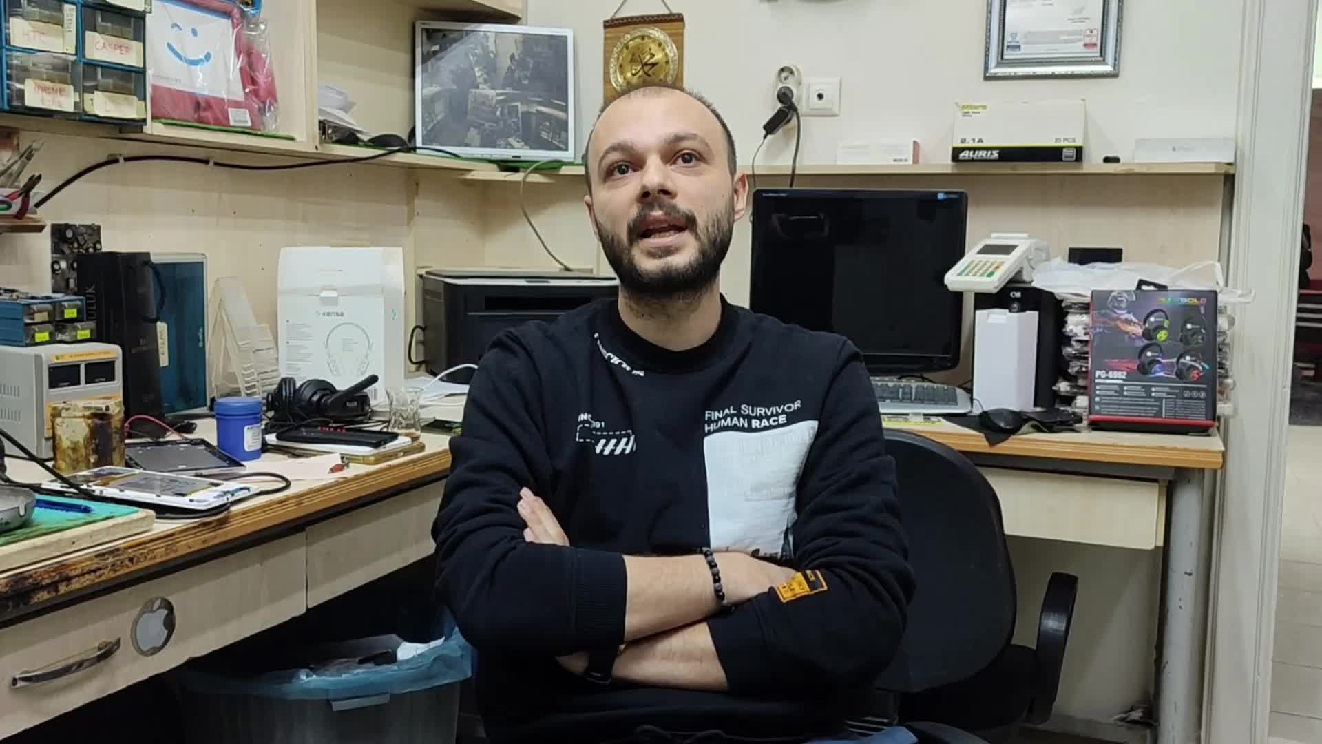 ELAZIĞLI ESNAF ERKUT KORKMAZ: "ŞU AN SIFIR TELEFON SATIŞI YOK"