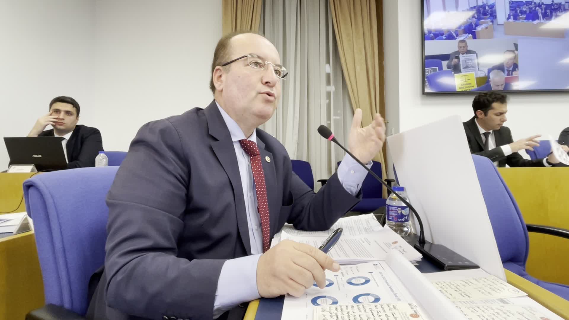 CEVDET AKAY: "TÜRKİYE VARLIK FONU BÜNYESİNDEKİ KAMU BANKALARINA SPK, DEVLET DENETLEME KURULU ELEMANLARI, BANKALARIN İÇİNDE TEFTİŞ KURULLARI DAHİL CİDDİ BİR DENETİM YAPILMASI LAZIM"