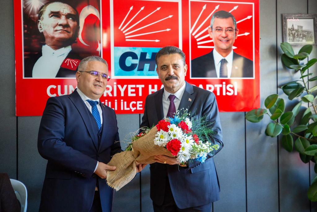 DİKİLİ BELEDİYE BAŞKANI KIRGÖZ'DEN CHP İLÇE BAŞKANLIĞI'NA ZİYARET