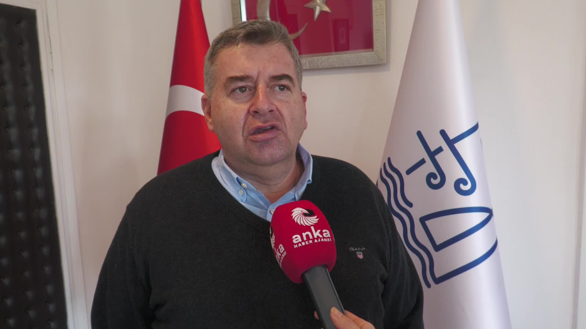 ÇEŞME BELEDİYE BAŞKANI EKREM ORAN'DAN ADAYLIK ÇIKIŞI: "DURUM DEĞİŞMEZSE ÖRGÜTÜM İLE GÖRÜŞECEĞİM"