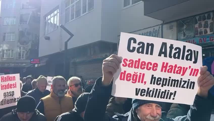 CAN ATALAY'IN MİLLETVEKİLLİĞİNİN DÜŞÜRÜLMESİ FINDIKLI'DA PROTESTO EDİLDİ
