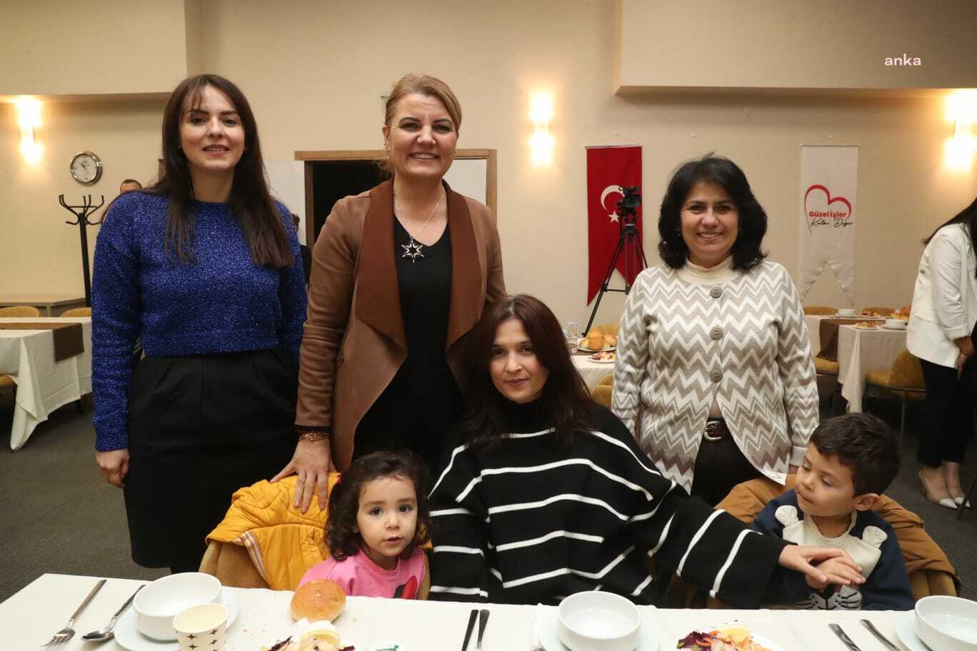 İZMİT BELEDİYE BAŞKANI HÜRRİYET, TÜYSÜZLER ÇINAR ÇOCUK EVİ'NİN ÖĞRENCİLERİNİ AĞIRLADI