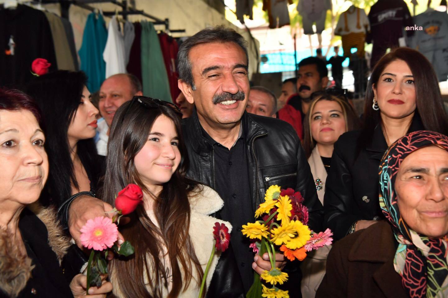 ÇUKUROVA BELEDİYE BAŞKANI ÇETİN’DEN SOSYETE PAZARI’NA ZİYARET