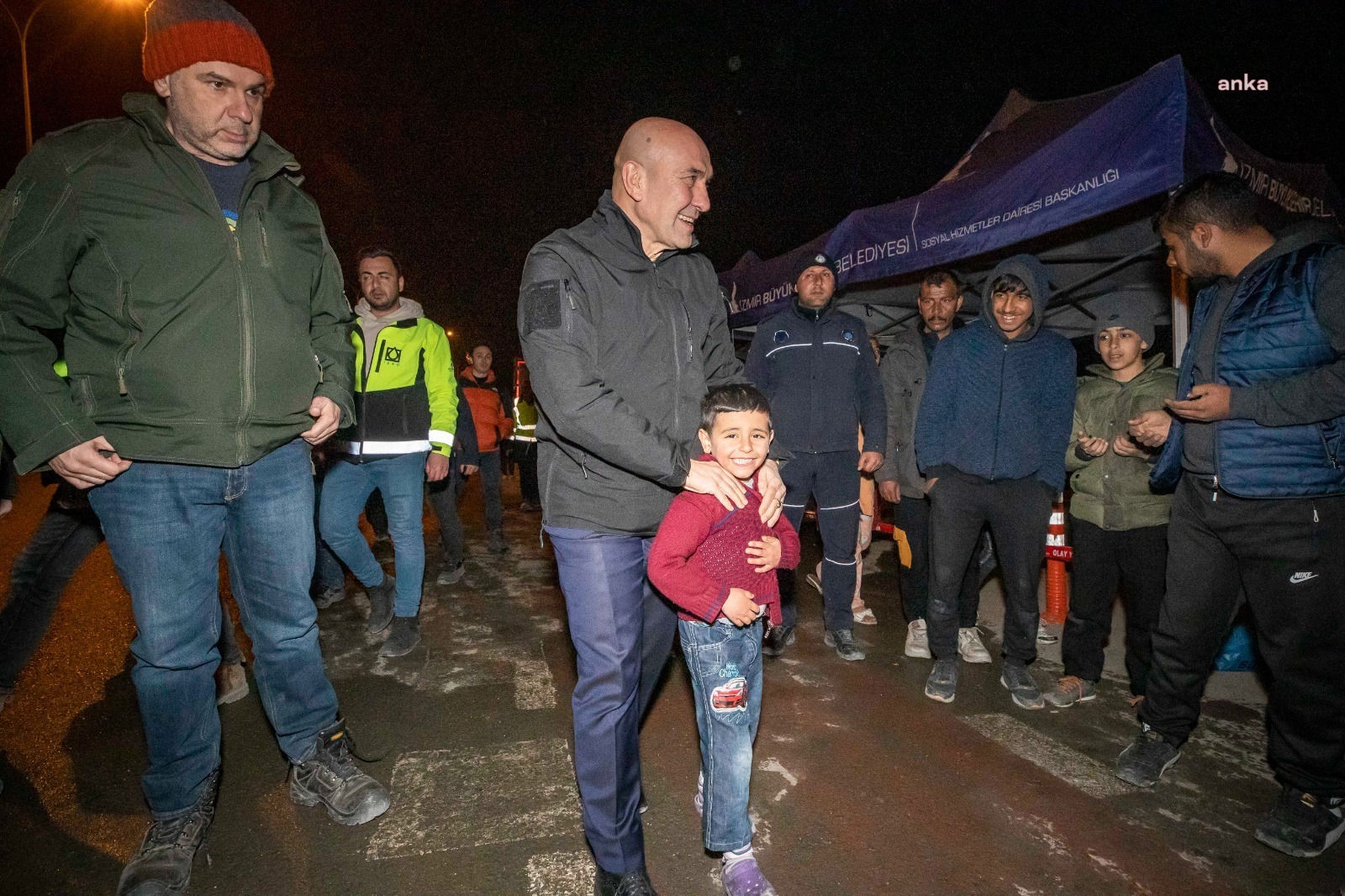 İZMİR AFET BÖLGESİYLE DAYANIŞMAYI SÜRDÜRÜYOR