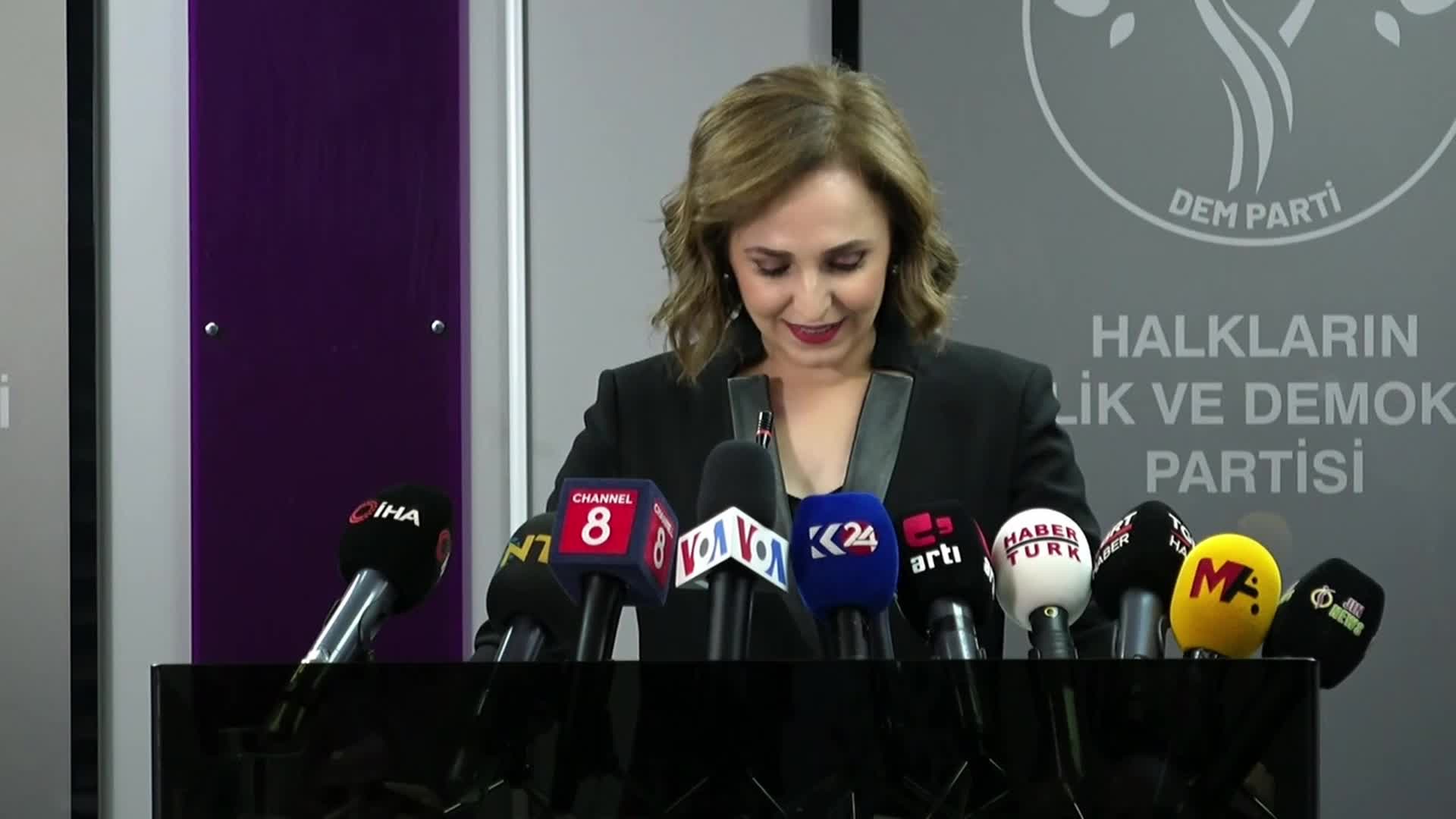 AYŞEGÜL DOĞAN: DEM PARTİ OLARAK İSTANBUL SEÇİMLERİNE KENDİ ADAYLARIMIZLA GİRMEYE KARAR VERDİK. 9 ŞUBAT’A KADAR HEM İSTANBUL ADAYLARIMIZI HEM DE DİĞER KENTLERDEKİ ADAYLARIN İSİMLERİNİ PAYLAŞACAĞIZ