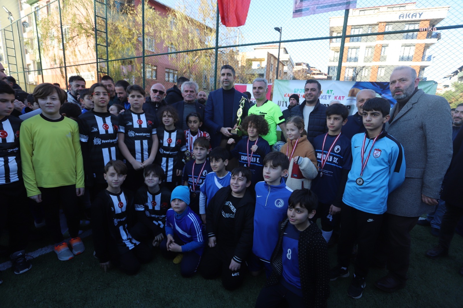 KARTAL BELEDİYESİ KATKILARIYLA DÜZENLENEN 'U11-U12 SÖMESTR KUPASI FUTBOL TURNUVASI' SONA ERDİ