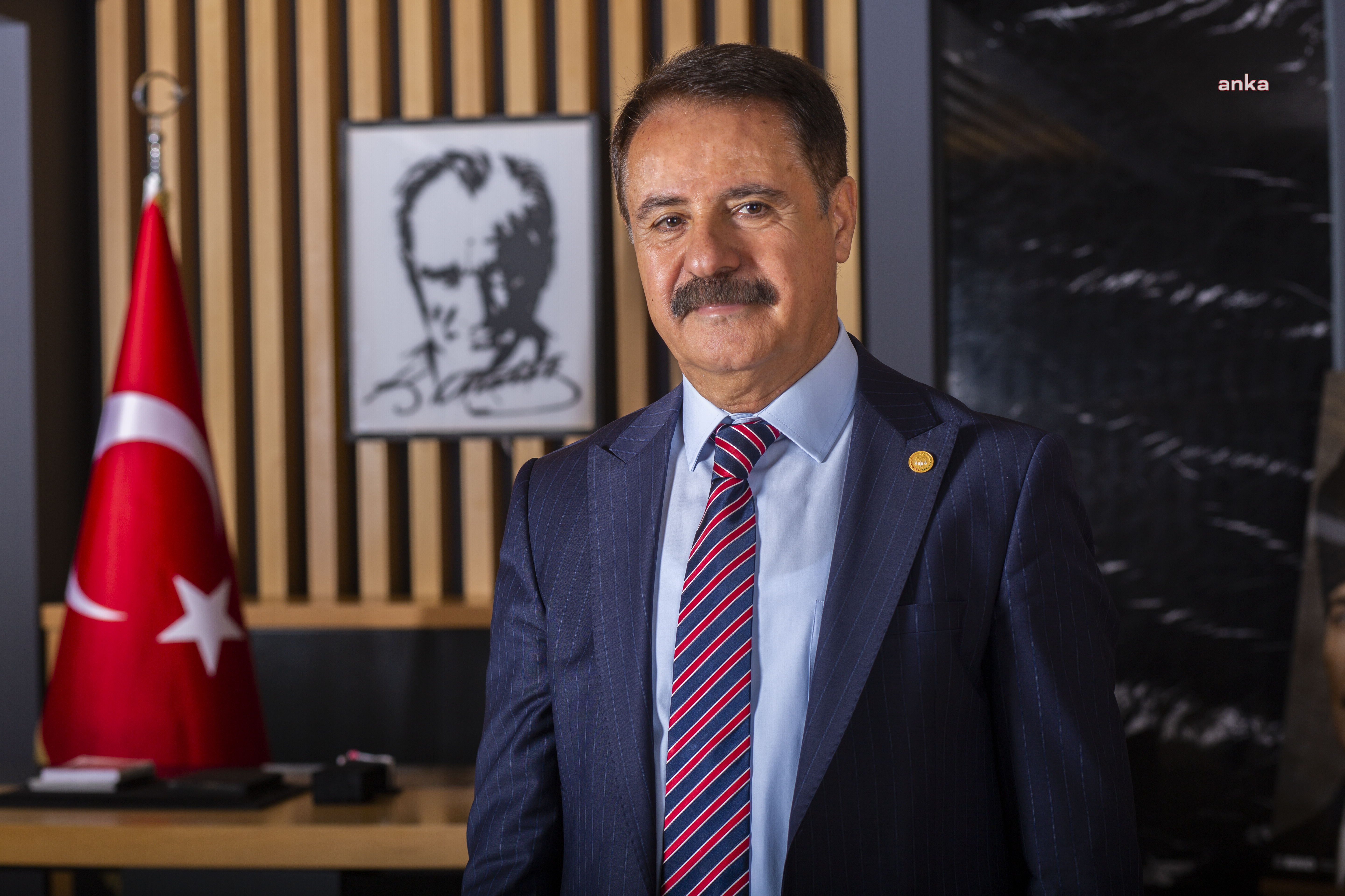 ATAKUM BELEDİYE BAŞKANI DEVECİ’DEN 6 ŞUBAT MESAJI: “BU ACI UNUTULMAYACAK. AYNI ACILARIN TEKRAR YAŞANMADIĞI GÜNLERİ ÖZLEMLE BEKLİYORUZ”