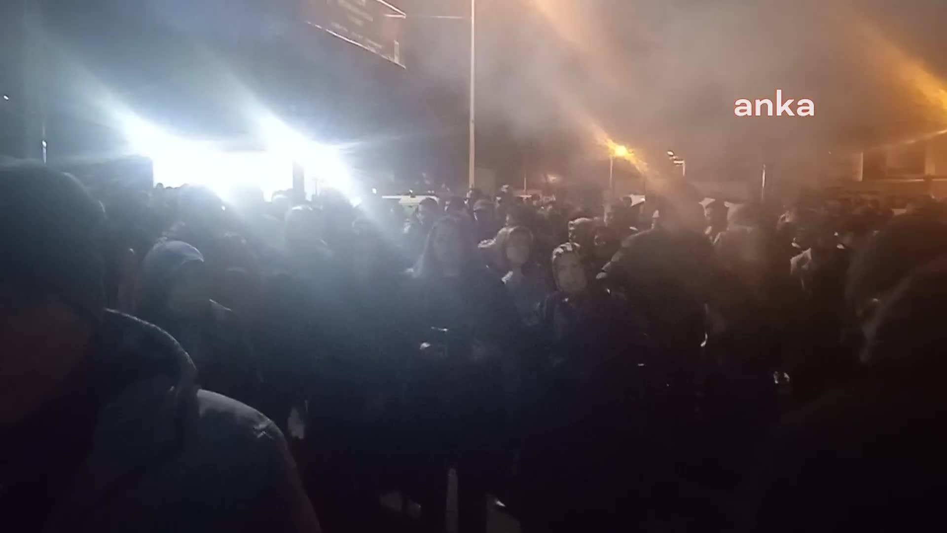 OSMANİYE'DE 6 ŞUBAT DEPREMLERİNDE HAYATINI KAYBEDENLER ANILDI...CAVİT ARI: "HER ŞEYE SİYASET OLARAK BAKAN BİR İKTİDARLA KARŞI KARŞIYAYIZ"
