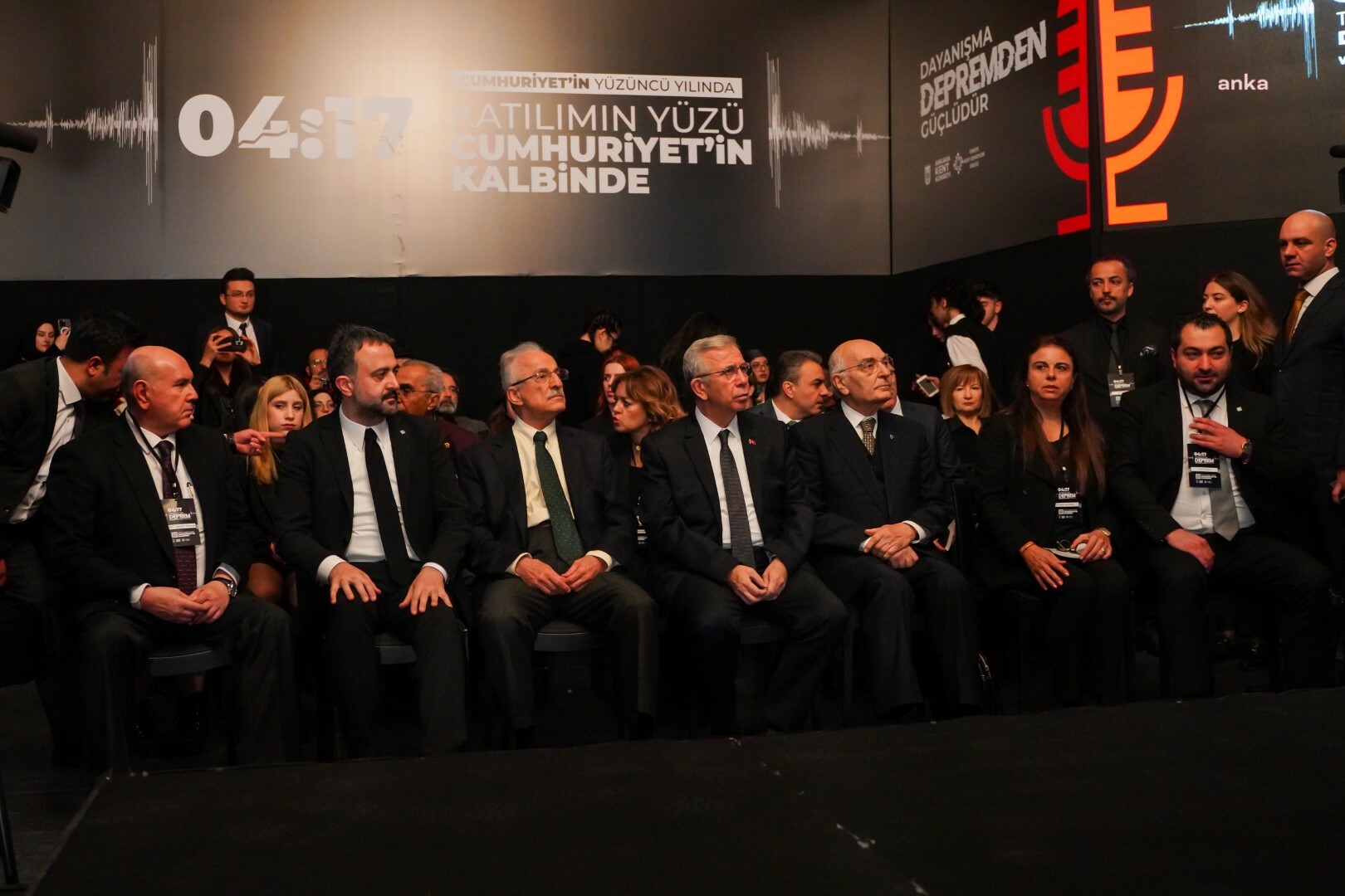 ANKARA KENT KONSEYİ’NDEN ‘DEPREM’ MESAJI: “KENTSEL DÖNÜŞÜMDEN ÖNCE AHLAKİ DÖNÜŞÜME İHTİYAÇ VAR. SORUYORUZ: BİR YIL BOYUNCA NE YAPTIK, YENİ BİR ACIYA HAZIR MIYIZ”