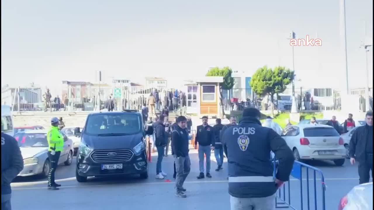 İSTANBUL'DA DÜZENLENEN SİLAHLI SALDIRIYA İLİŞKİN YENİ AYRINTILAR ORTAYA ÇIKTI: ABLASININ DURUŞMASINA GELEN DİĞER KARDEŞLER DE GÖZALTINA ALINDI