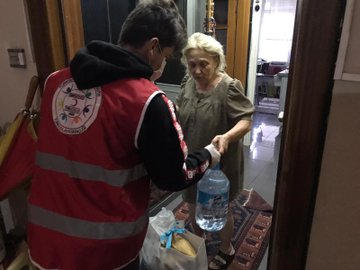 İSTANBUL VALİSİ YERLİKAYA : 'VEFA SOSYAL DESTEK GRUBU' 65 YAŞ ÜSTÜ VATANDAŞLARIN EVİNE HİZMET GÖTÜRMEYE BAŞLADI
