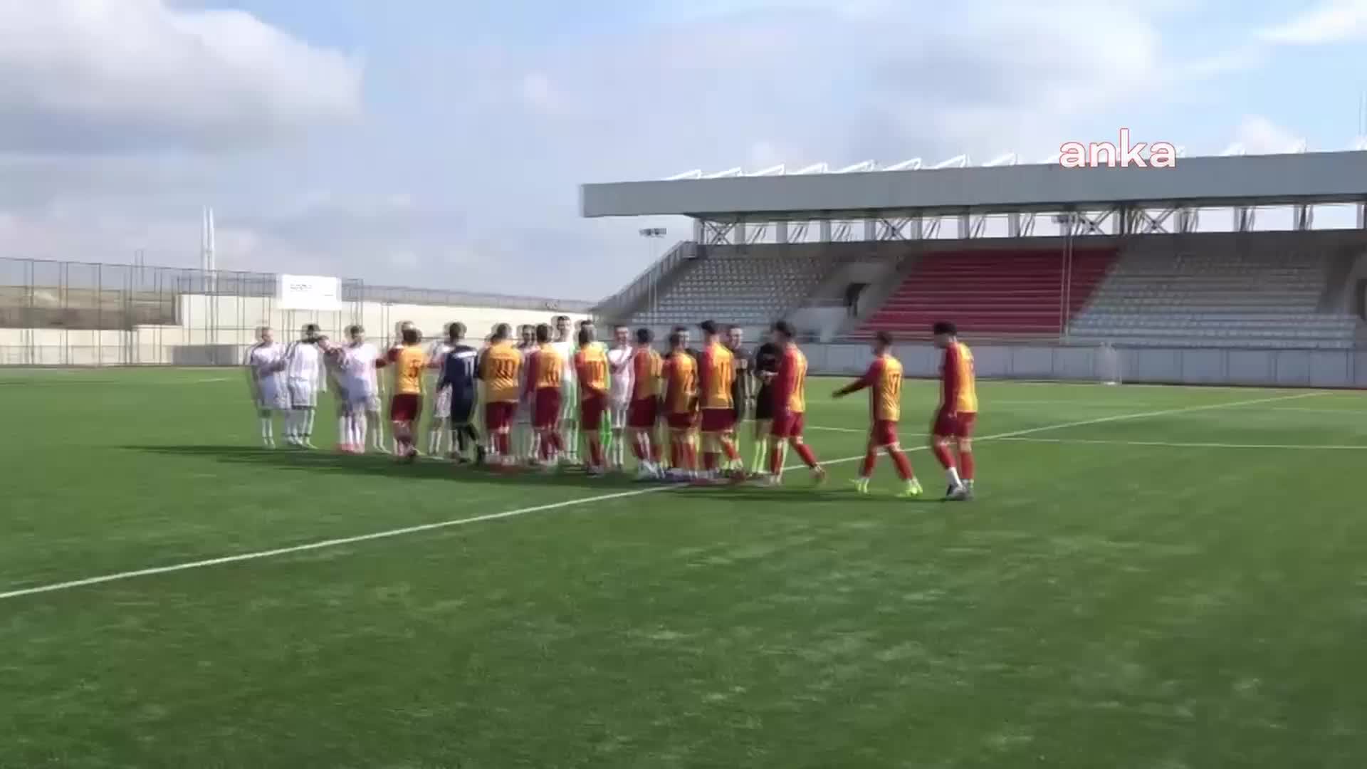 SORGUN'DA HAFTA SONUNDA OYNAN FUTBOL MAÇINI YÖNETEN HAKEMLER, EV SAHİBİ KULÜBÜN YÖNETİCİLERİ VE FUTBOLCULARI TARAFINDAN DARP EDİLDİ
