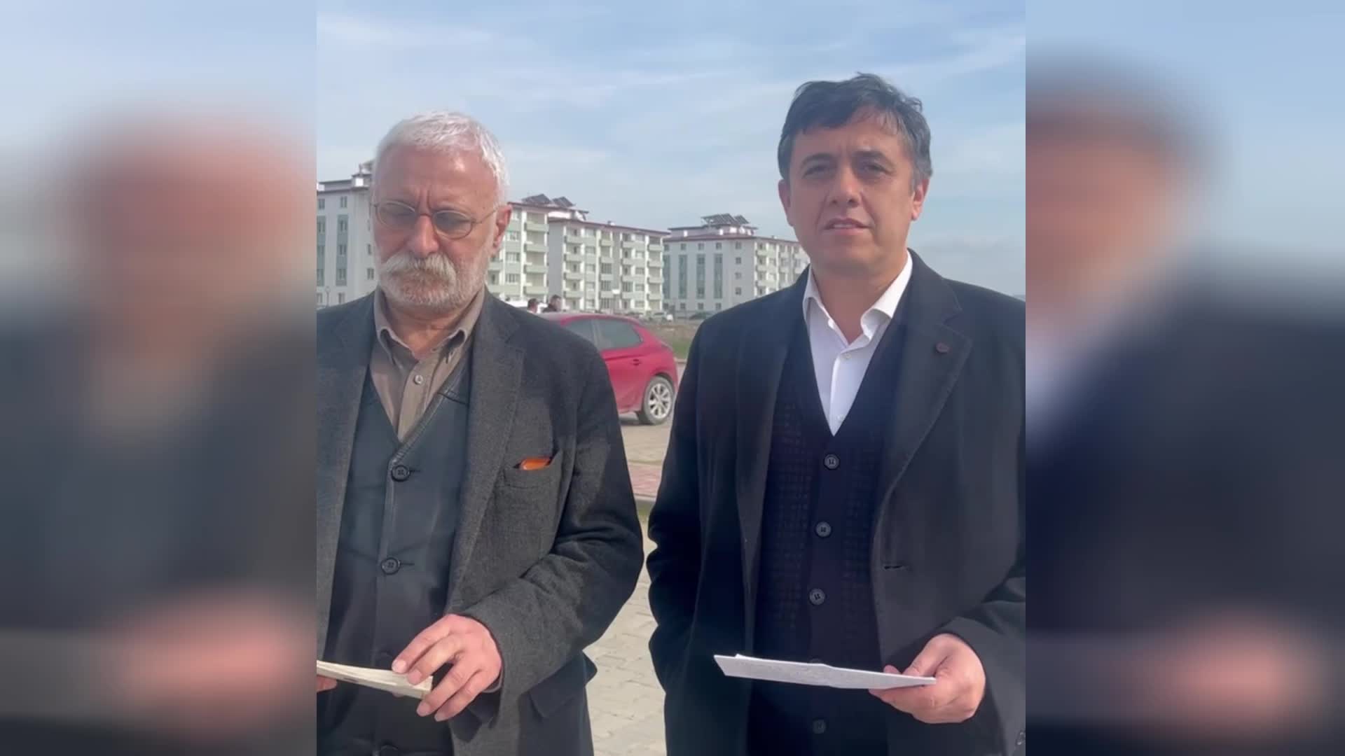 DEM PARTİ ZİYARET ETTİ... SELAHATTİN DEMİRTAŞ, EŞİ BAŞAK DEMİRTAŞ’IN ADAY OLMAMA KARARINI DEĞERLENDİRDİ: BAŞAK HANIM’IN AÇIKLAMASI PARTİMİZE GÜÇ VERMEK İÇİNDİ