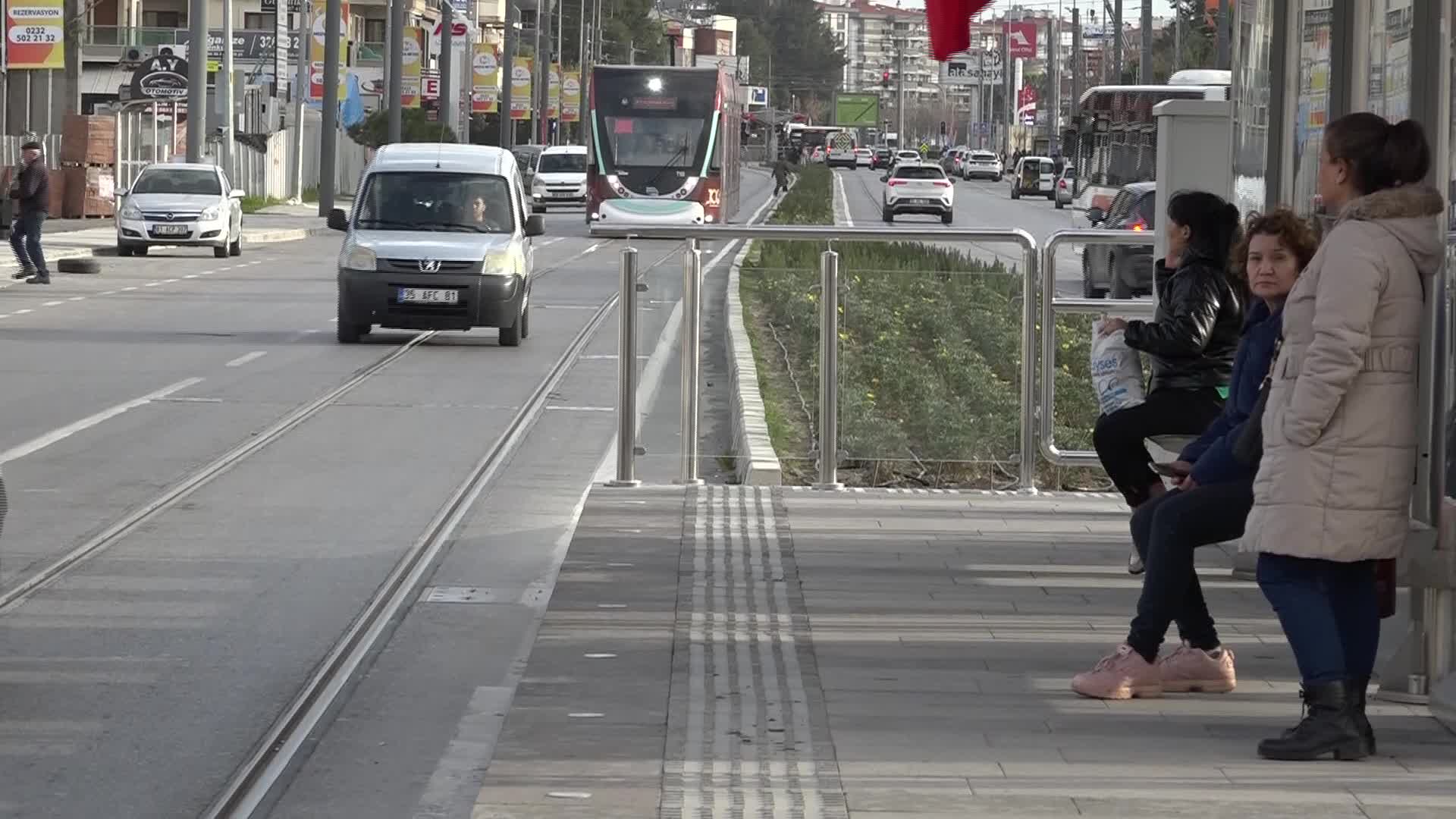 İZMİRLİLER ÇİĞLİ TRAMVAYINI SEVDİ