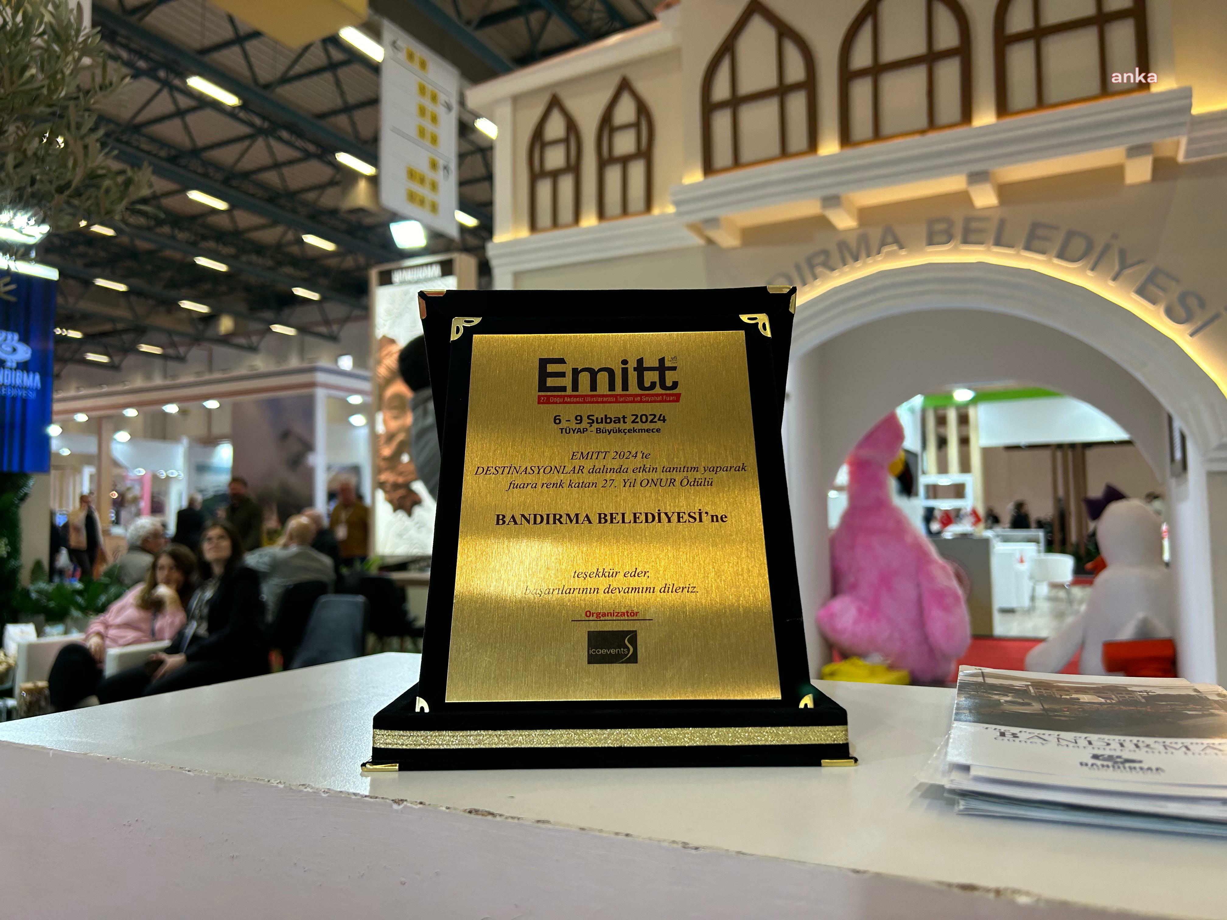 BANDIRMA BELEDİYESİ’NE EMITT’TE ‘27. YIL ONUR ÖDÜLÜ’